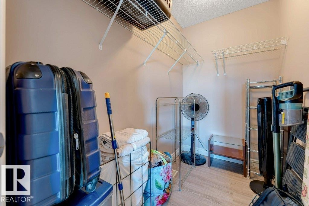 1523 Rutherford Road, Edmonton, AB - Indoor
