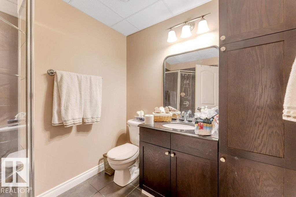1523 Rutherford Road, Edmonton, AB - Indoor Photo Showing Bathroom
