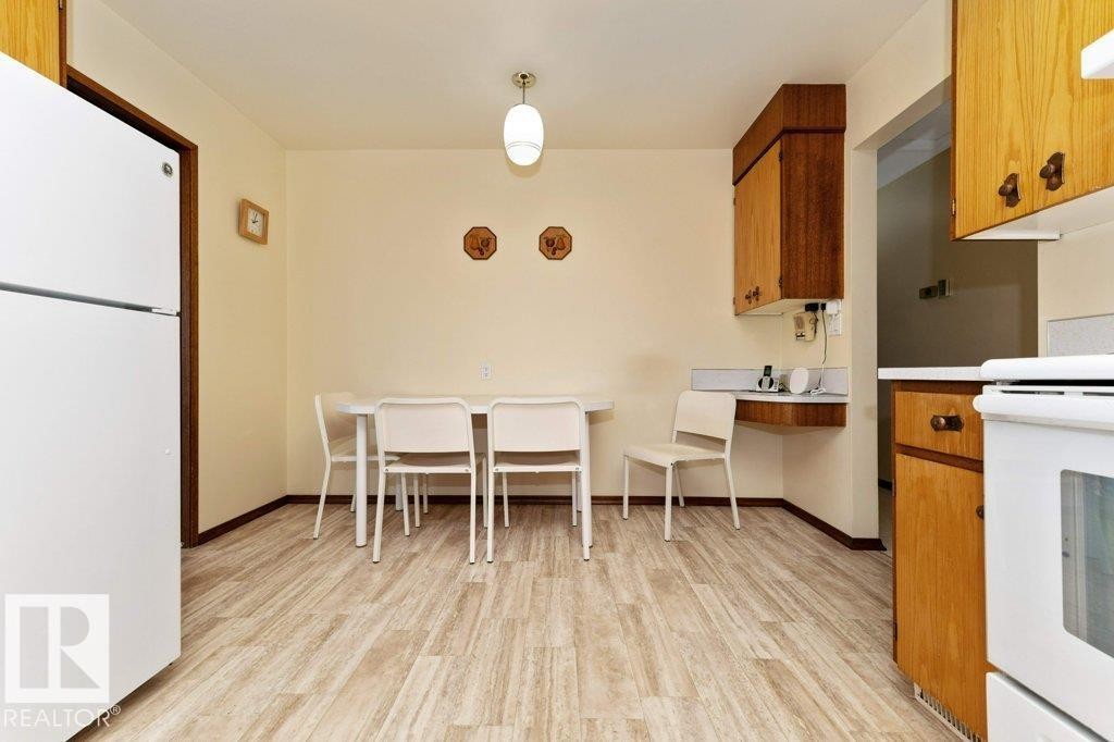 6719 31A Avenue, Edmonton, AB - Indoor Photo Showing Other Room