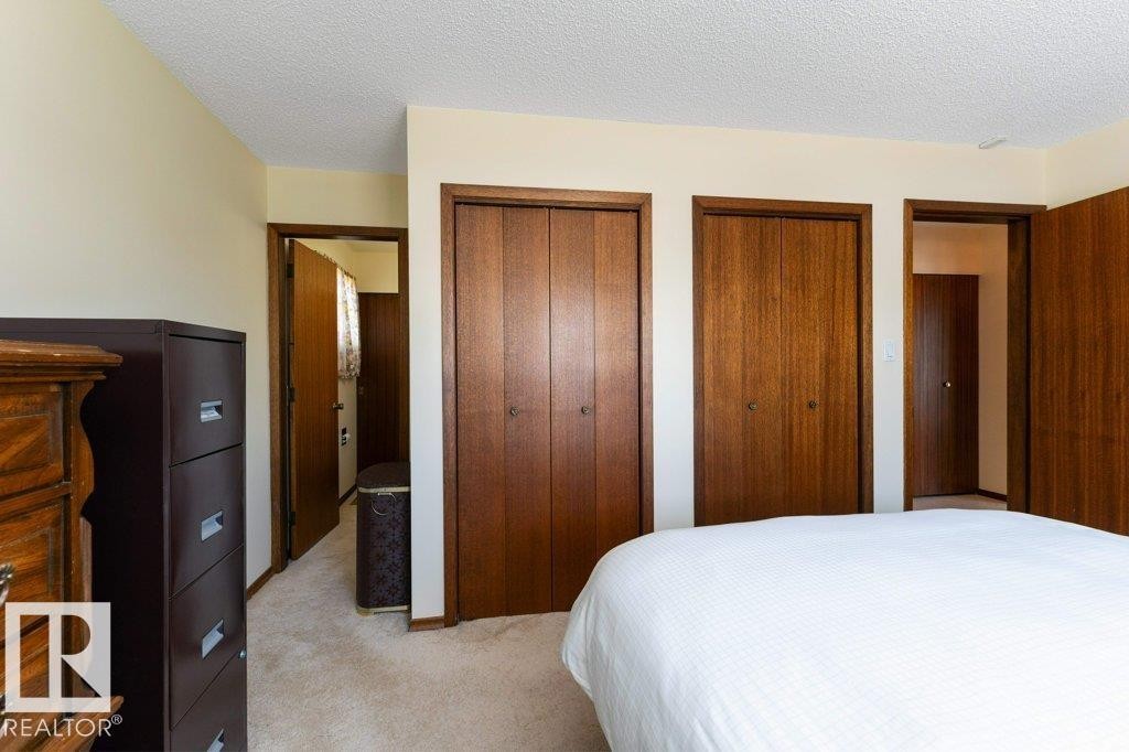 6719 31A Avenue, Edmonton, AB - Indoor Photo Showing Bedroom