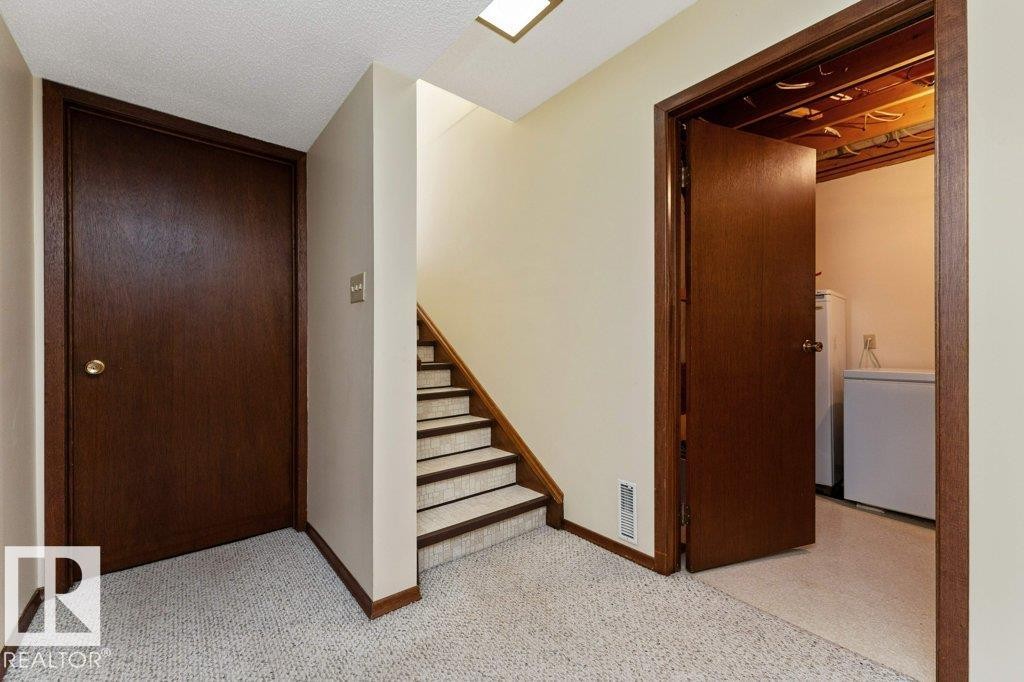 6719 31A Avenue, Edmonton, AB - Indoor Photo Showing Other Room