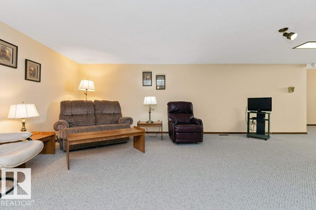 6719 31A Avenue, Edmonton, AB - Indoor