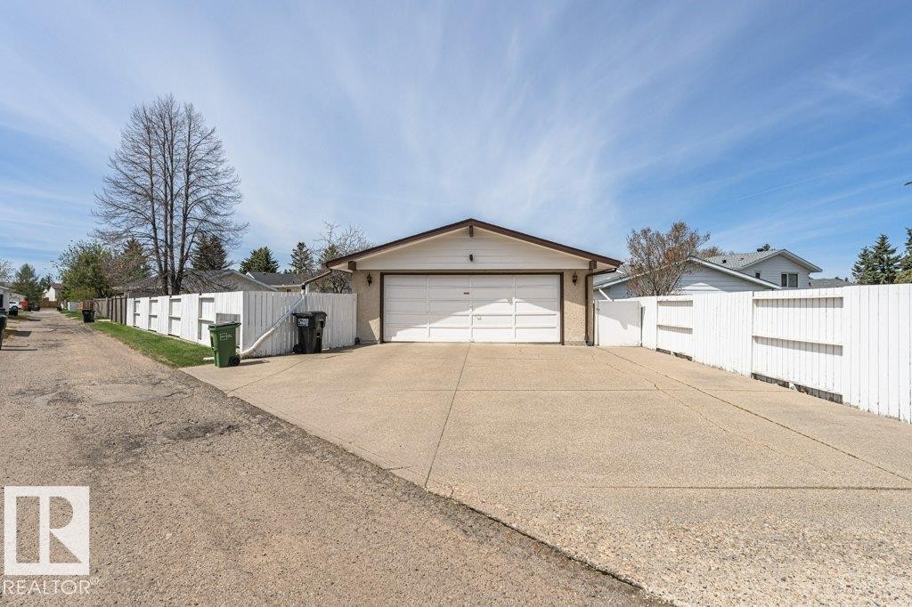 6719 31A Avenue, Edmonton, AB - Outdoor