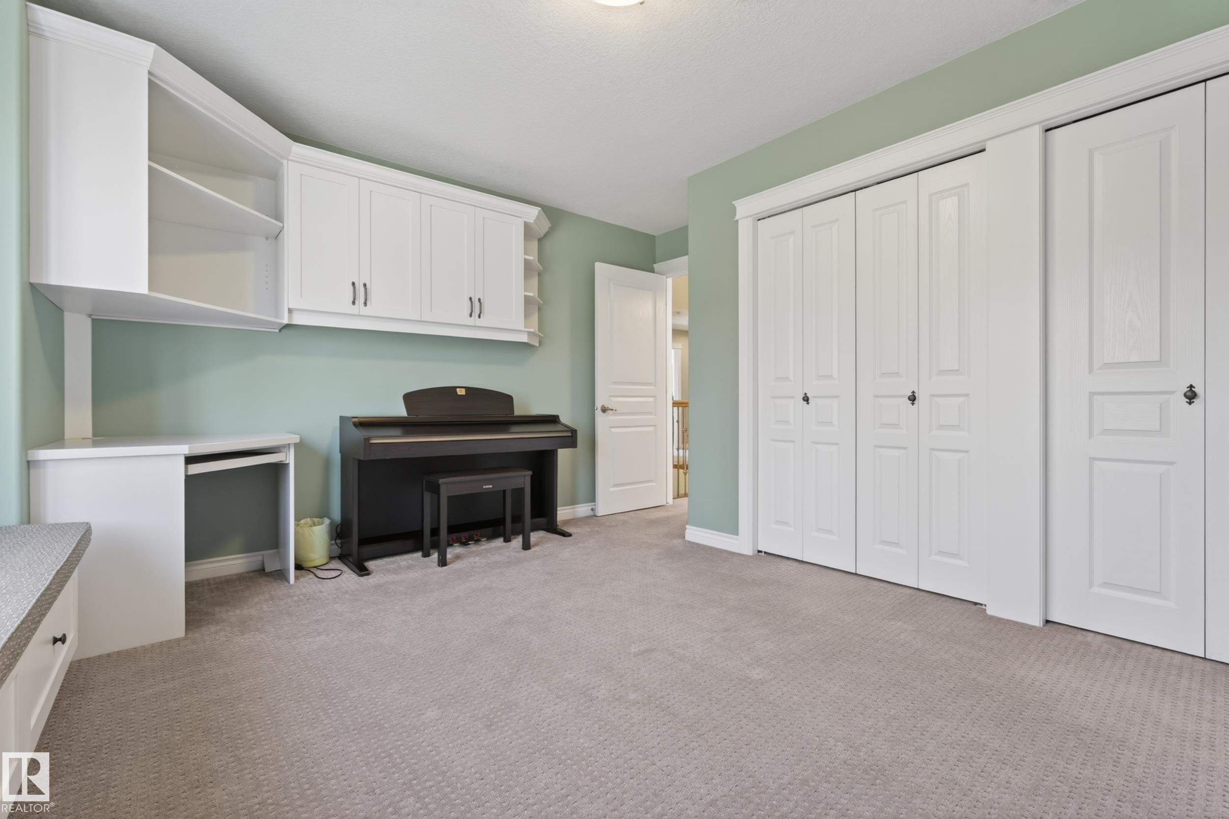 11523 80 Avenue, Edmonton, AB - Indoor