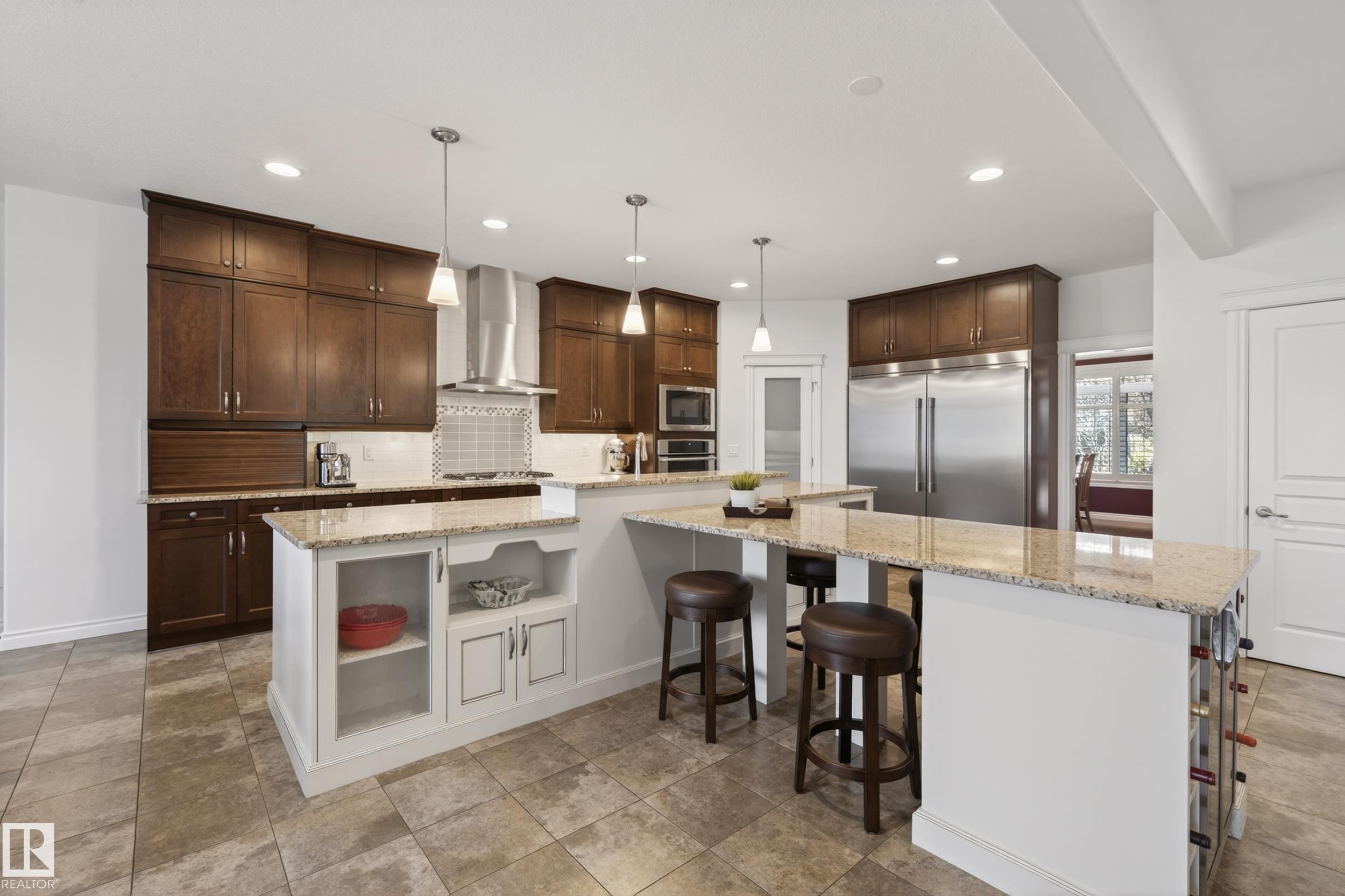 11523 80 Avenue, Edmonton, AB - Indoor Photo Showing Kitchen With Upgraded Kitchen