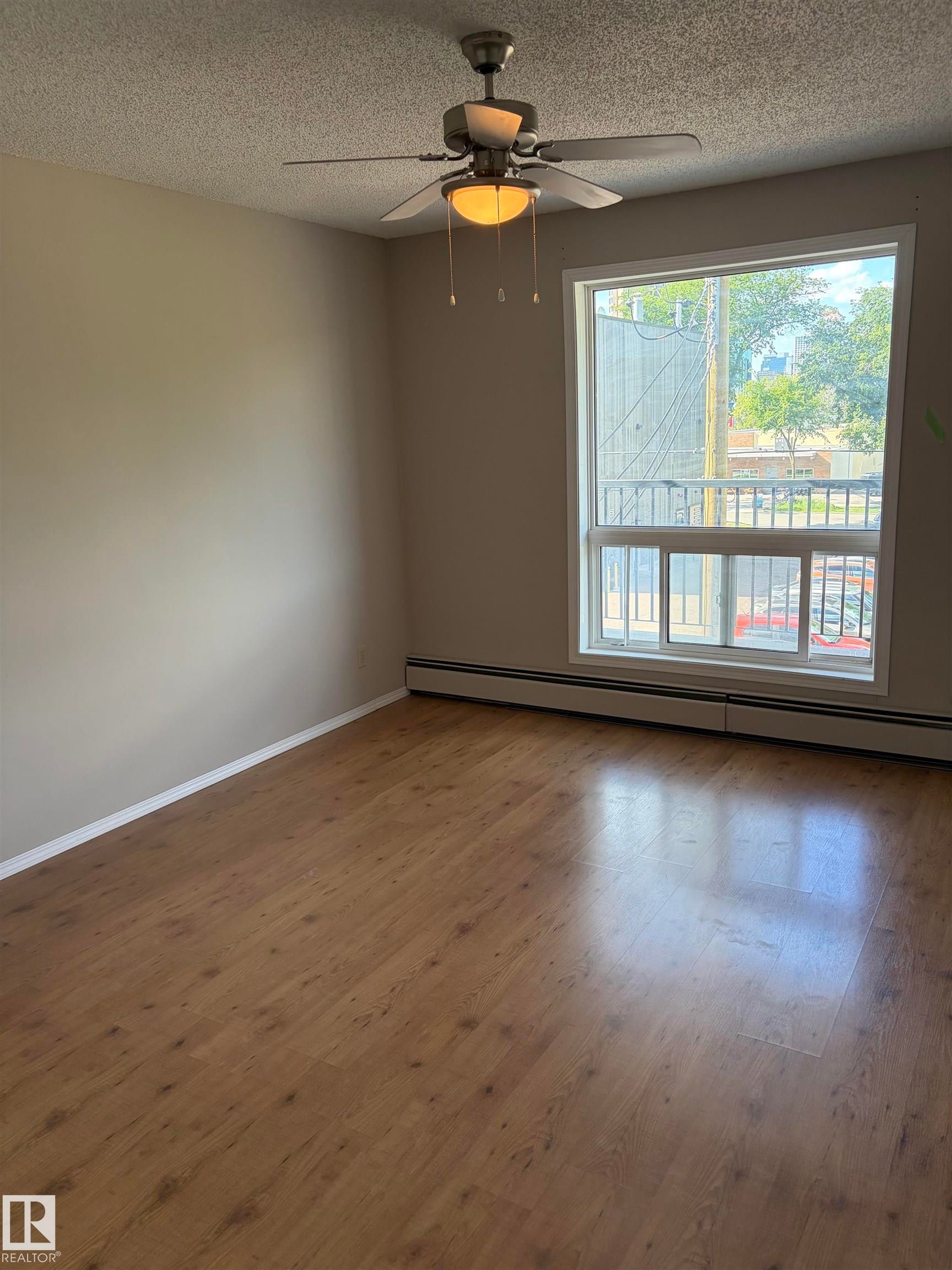 #304 9854 88 Av Nw, Edmonton, AB - Indoor Photo Showing Other Room