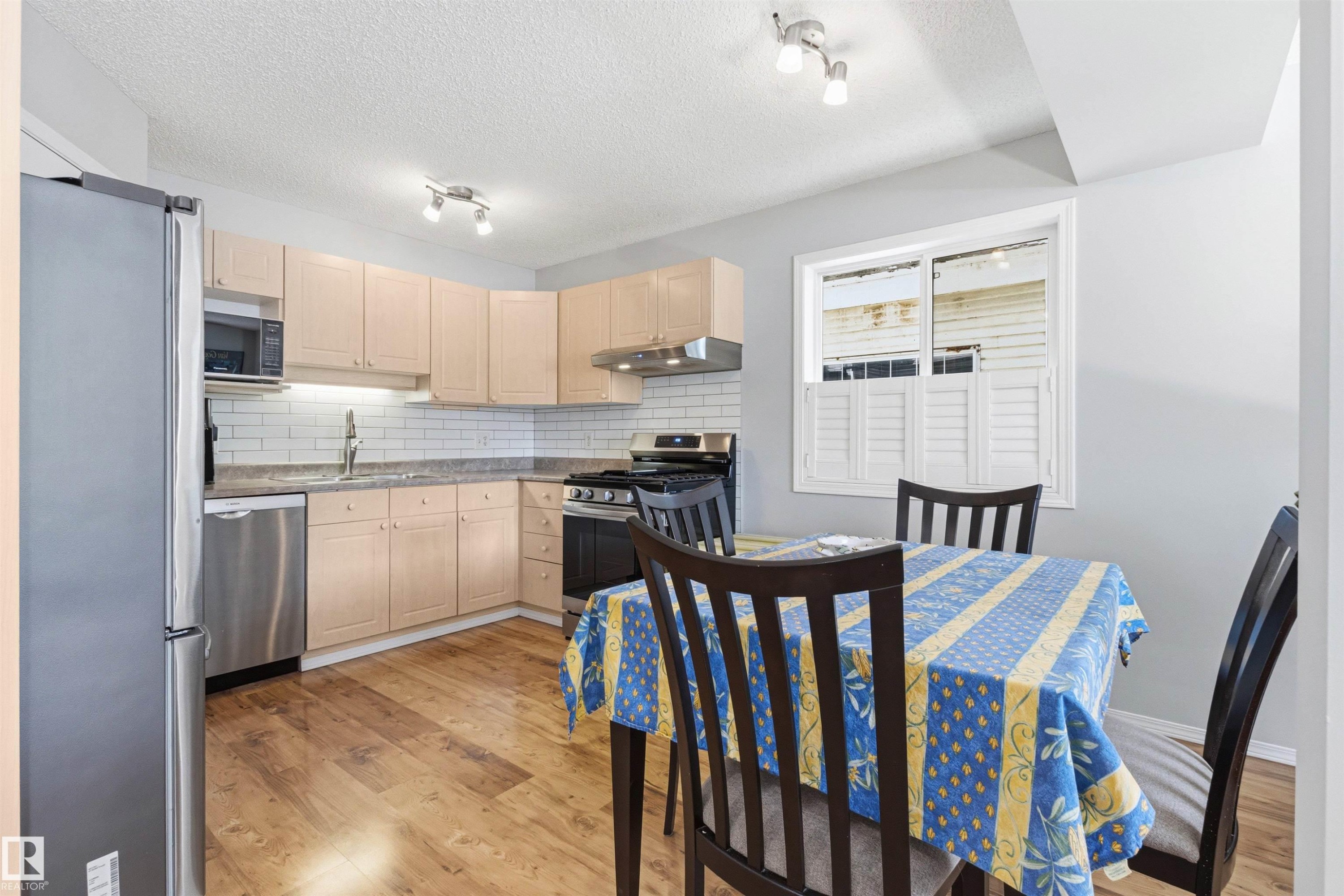9638 108A Avenue, Edmonton, AB - Indoor