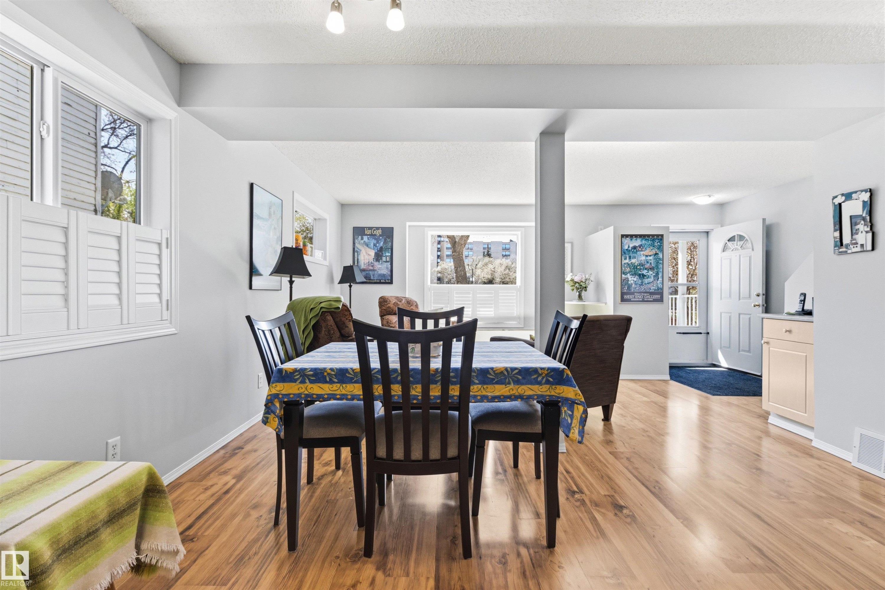 9638 108A Avenue, Edmonton, AB - Indoor Photo Showing Dining Room