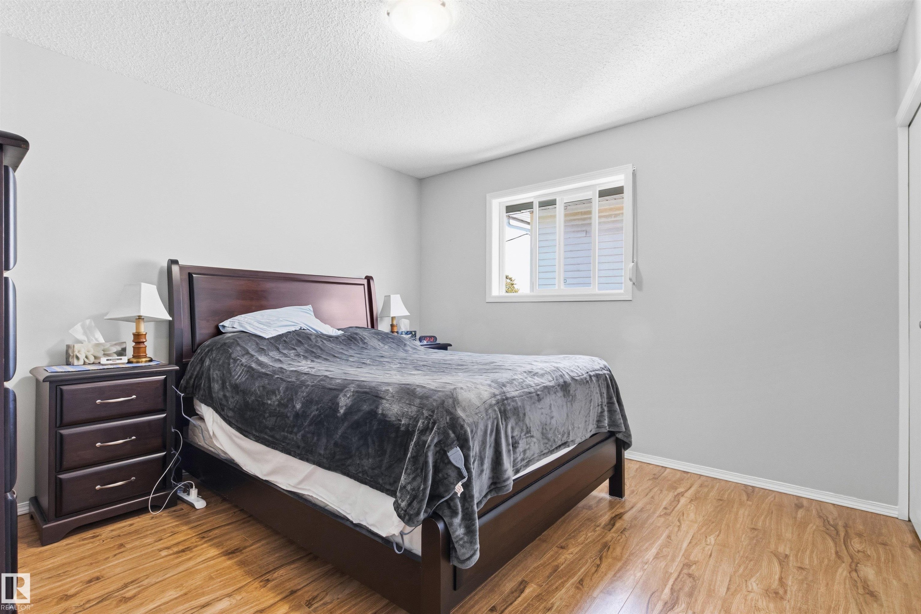 9638 108A Avenue, Edmonton, AB - Indoor Photo Showing Bedroom