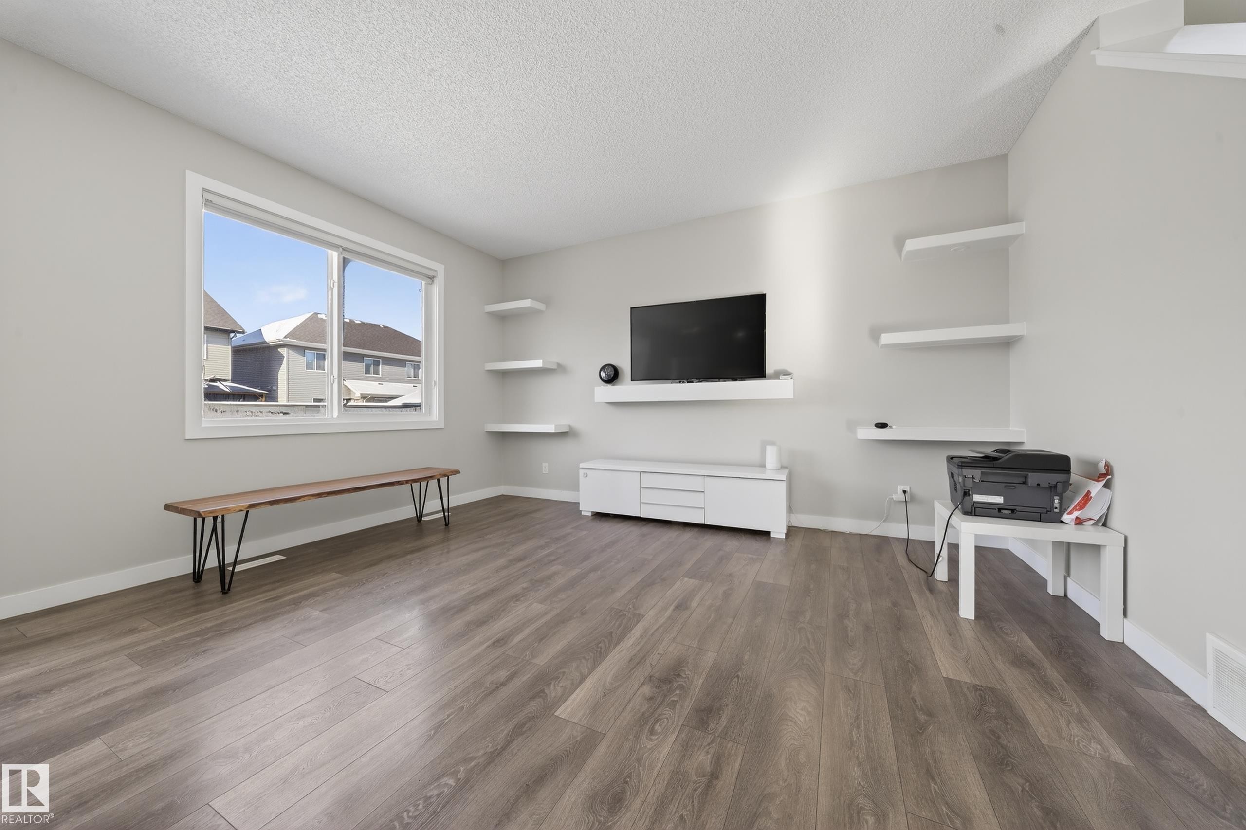 1234 Daniels Crescent, Edmonton, AB - Indoor