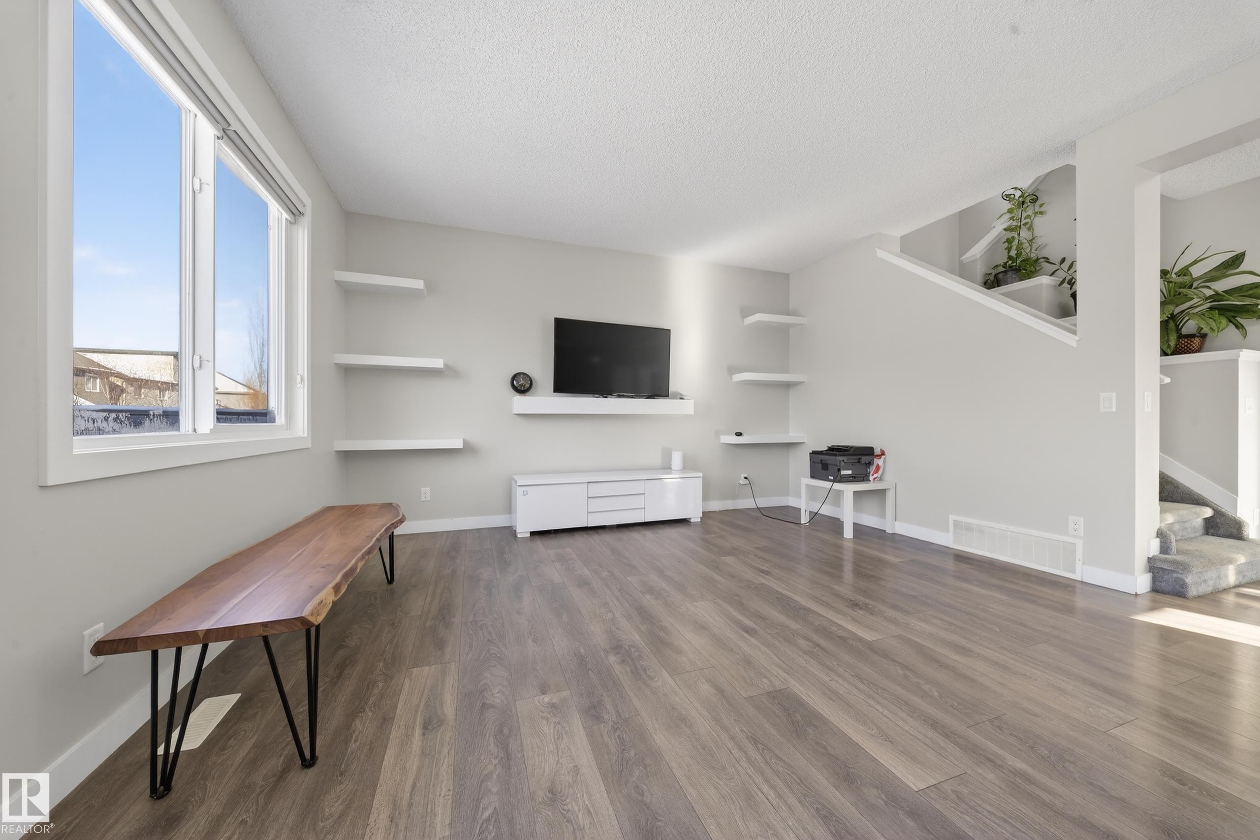 1234 Daniels Crescent, Edmonton, AB - Indoor