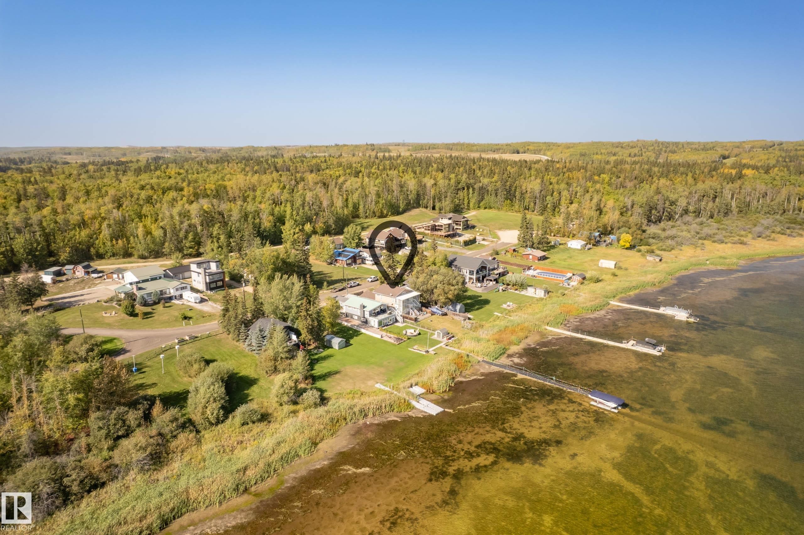 Image quality insufficient for description - 104 Bayview Drive, Rural Parkland County, AB