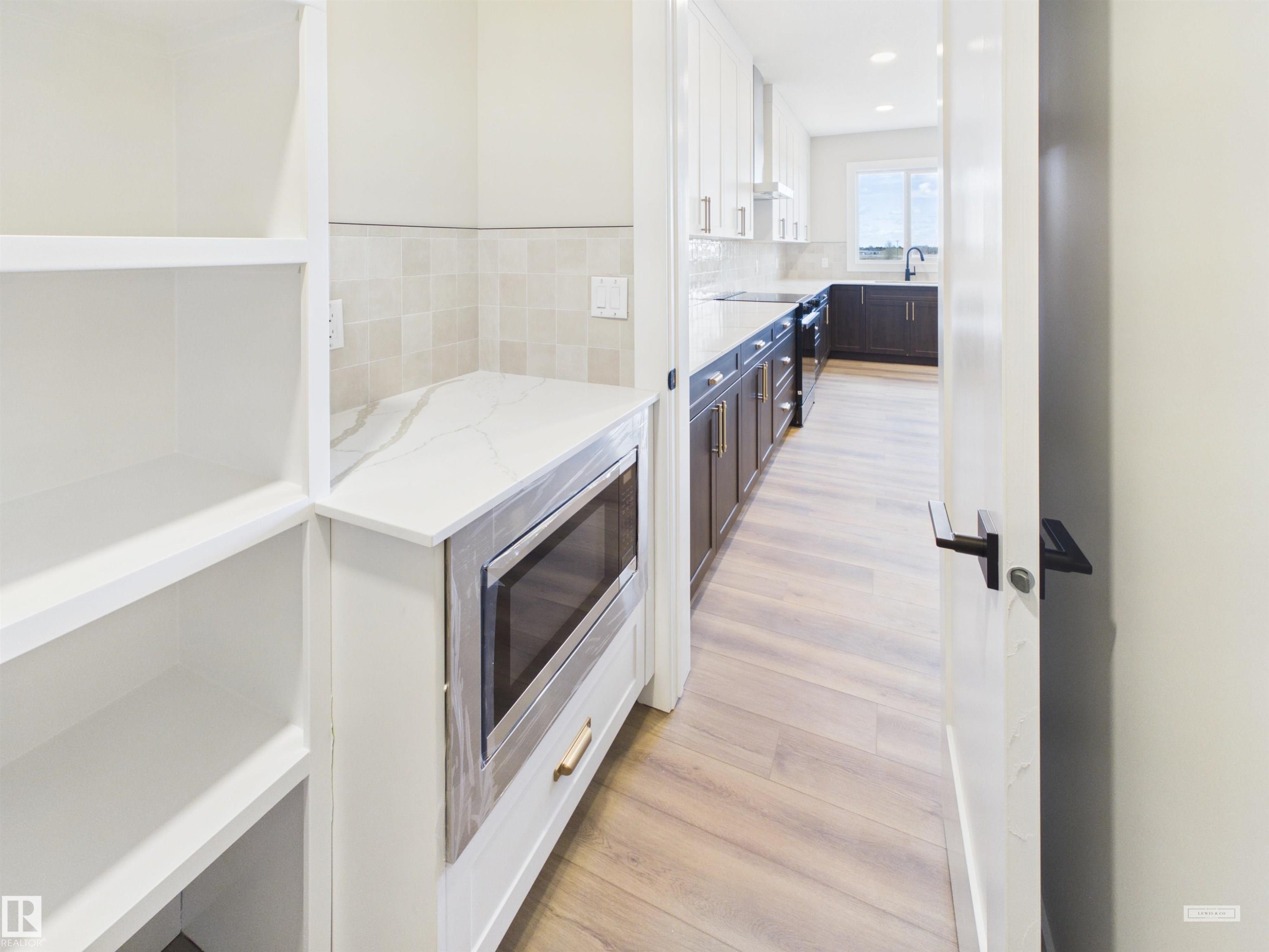 2010 Genesis Lane, Stony Plain, AB - Indoor Photo Showing Kitchen