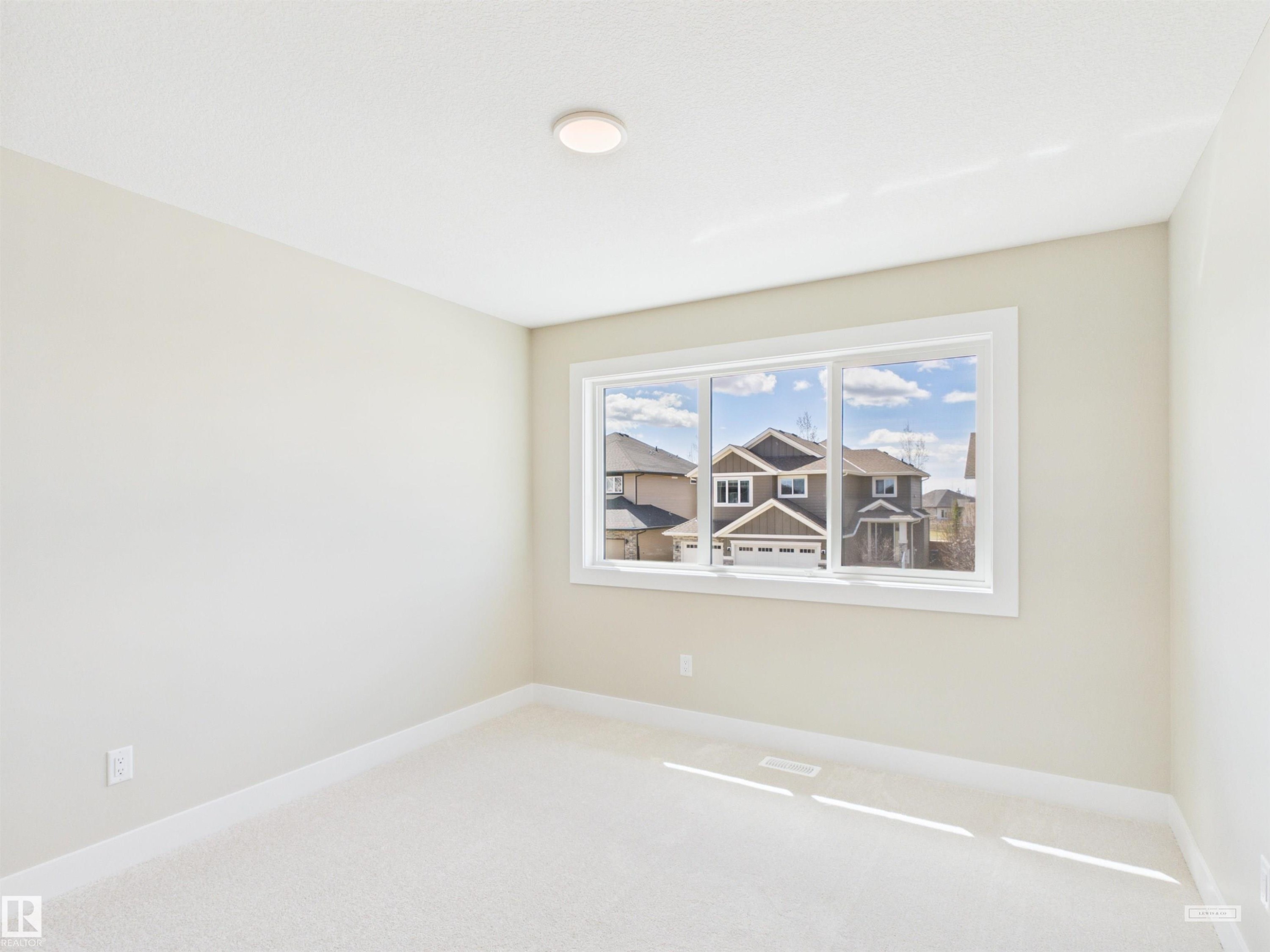 2010 Genesis Lane, Stony Plain, AB - Indoor Photo Showing Other Room