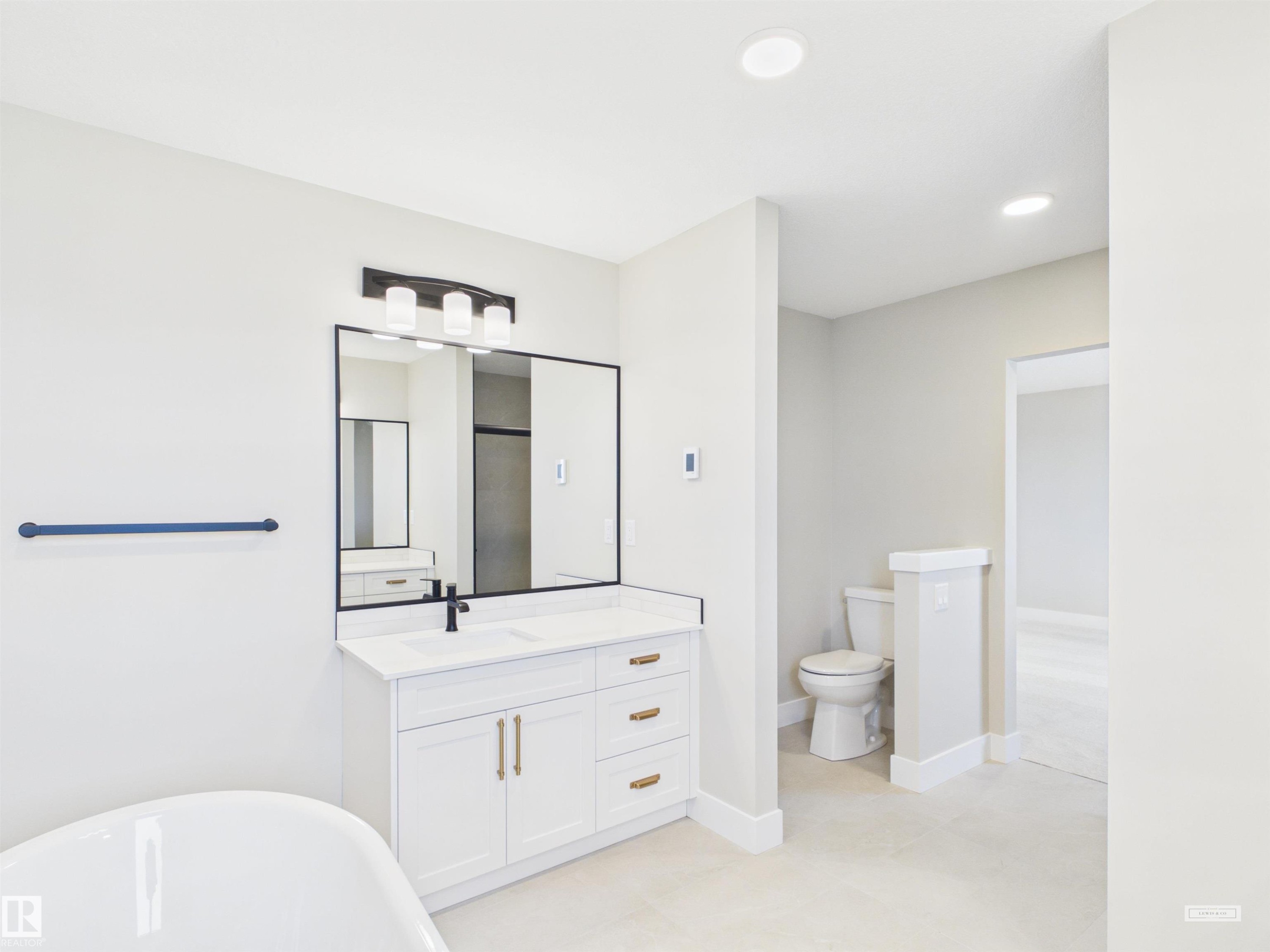 2010 Genesis Lane, Stony Plain, AB - Indoor Photo Showing Bathroom