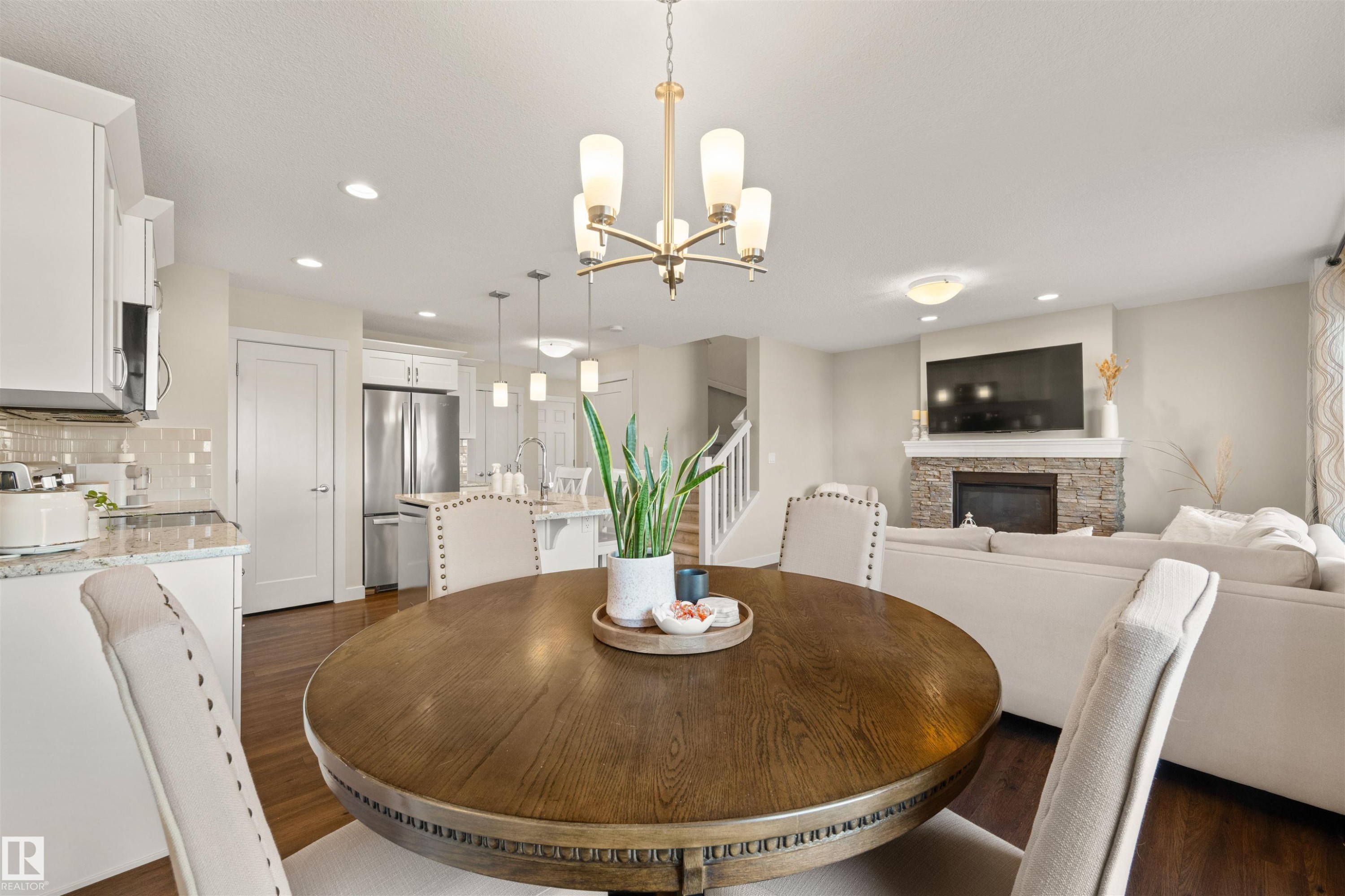 2256 Casey Crescent, Edmonton, AB - Indoor Photo Showing Dining Room