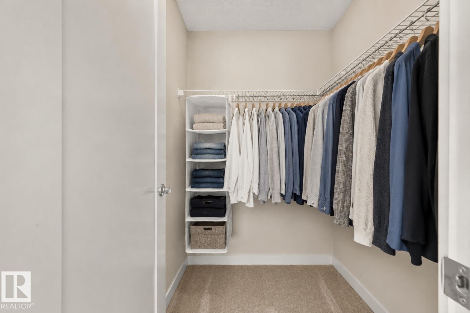 2256 Casey Crescent, Edmonton, AB - Indoor With Storage