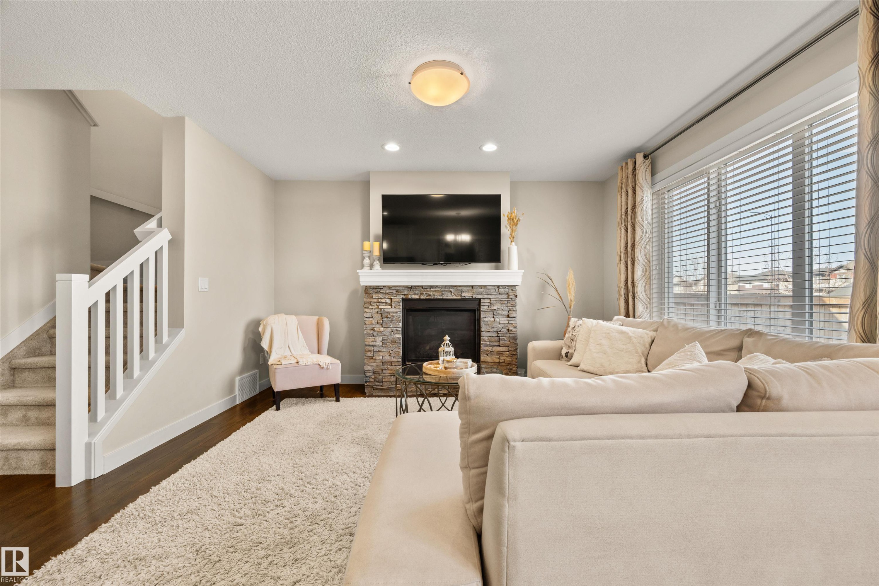 2256 Casey Crescent, Edmonton, AB - Indoor Photo Showing Living Room With Fireplace