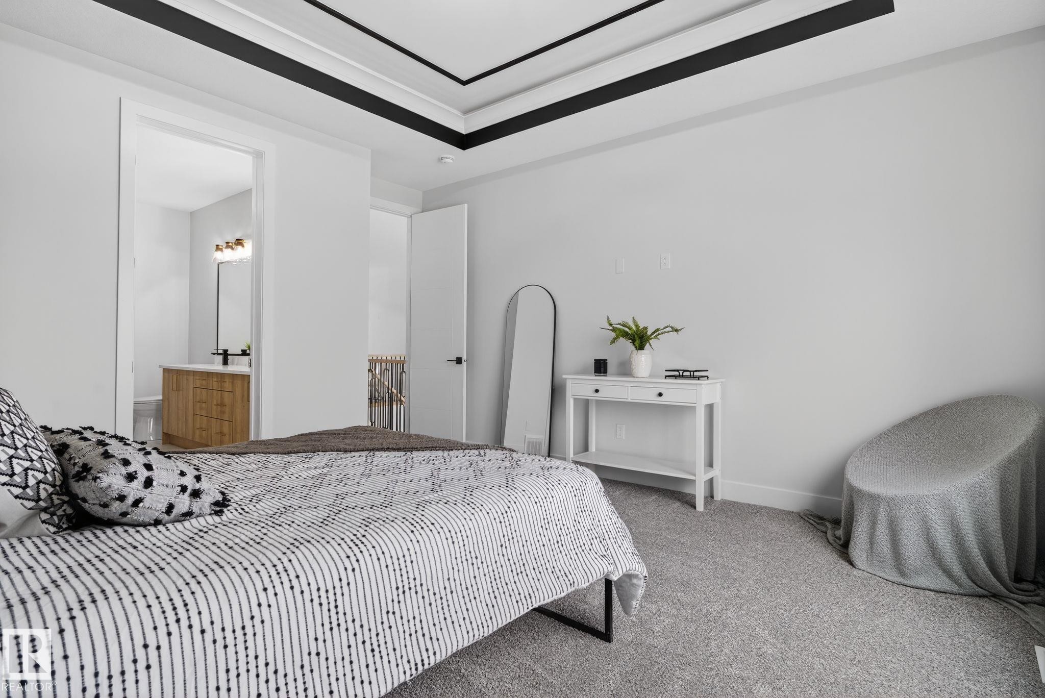 15728 9 Street, Edmonton, AB - Indoor Photo Showing Bedroom