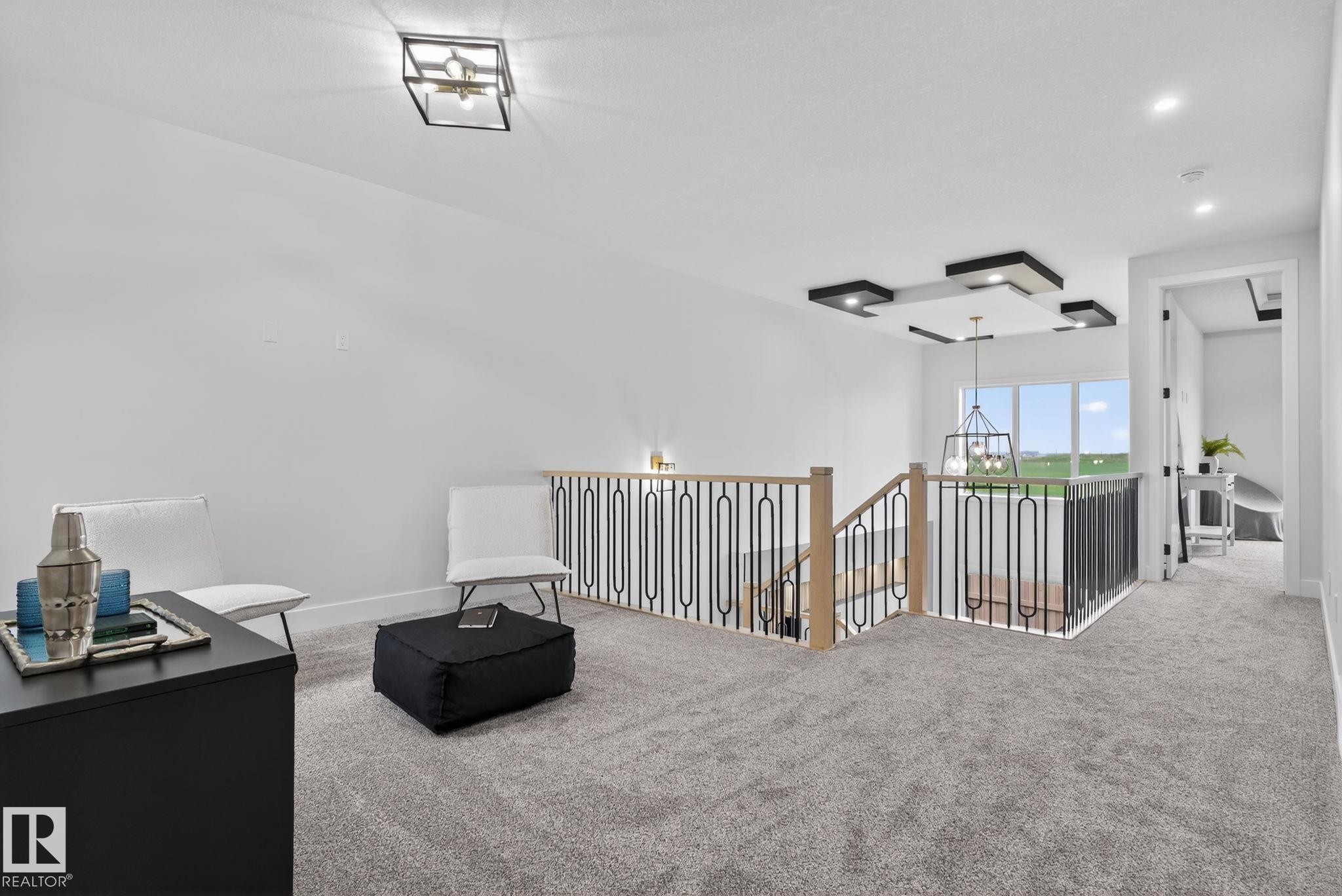 15728 9 Street, Edmonton, AB - Indoor Photo Showing Other Room