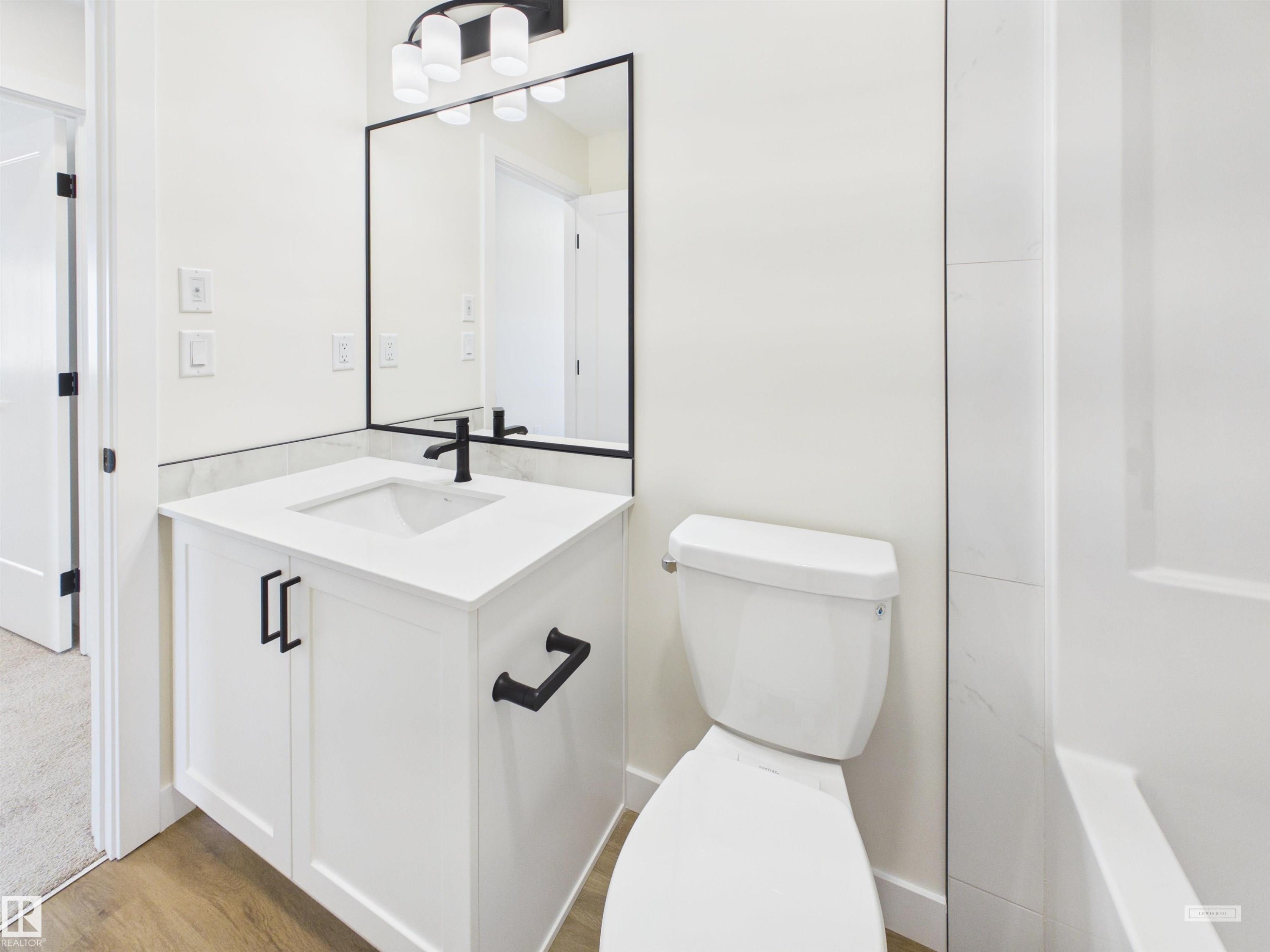 53 Sumac Close, Fort Saskatchewan, AB - Indoor Photo Showing Bathroom