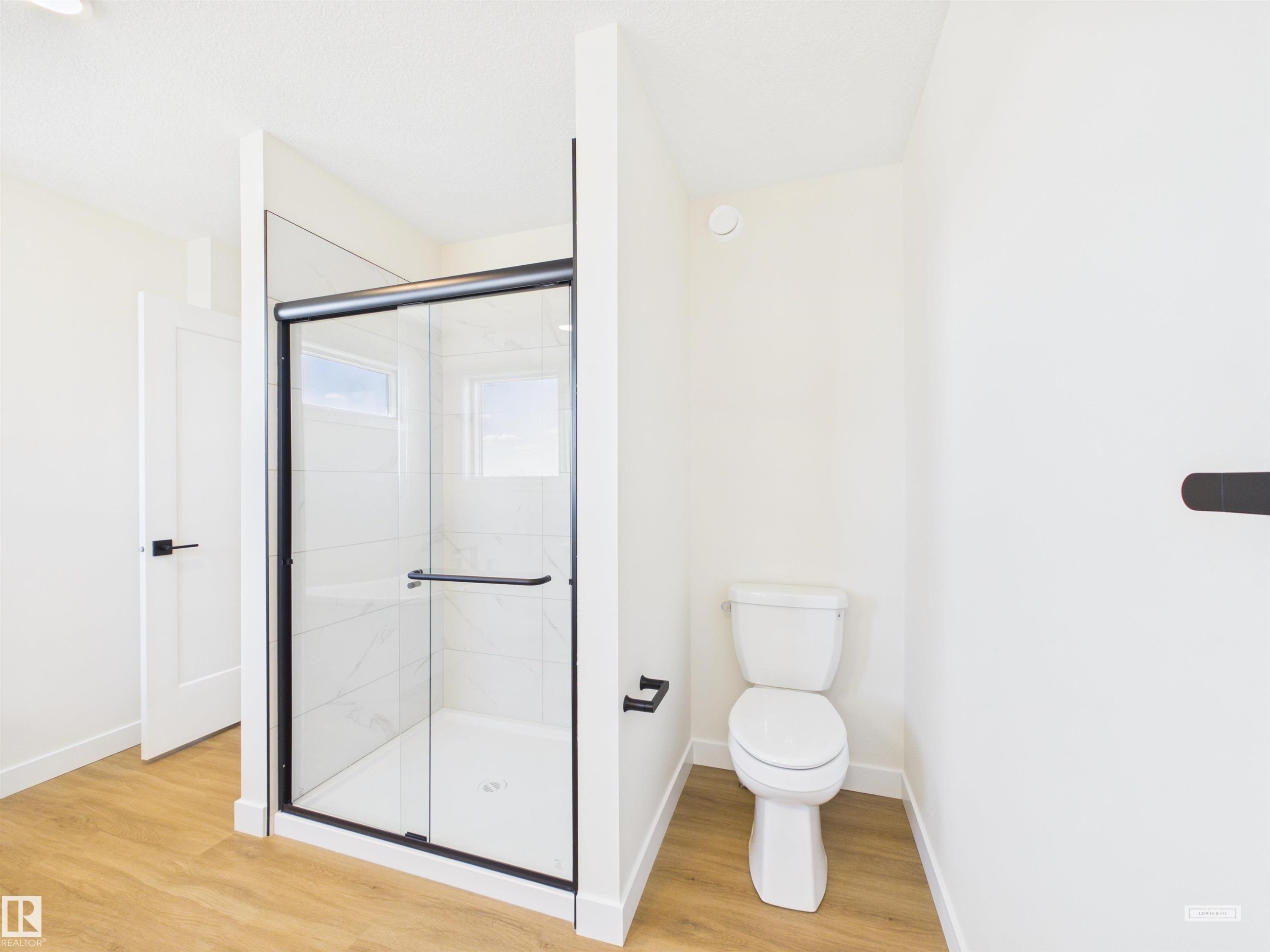 53 Sumac Close, Fort Saskatchewan, AB - Indoor Photo Showing Bathroom