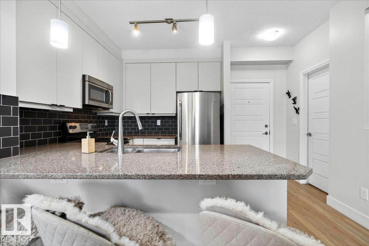 103 2590 Anderson Way, Edmonton, AB - Indoor Photo Showing Kitchen With Double Sink With Upgraded Kitchen