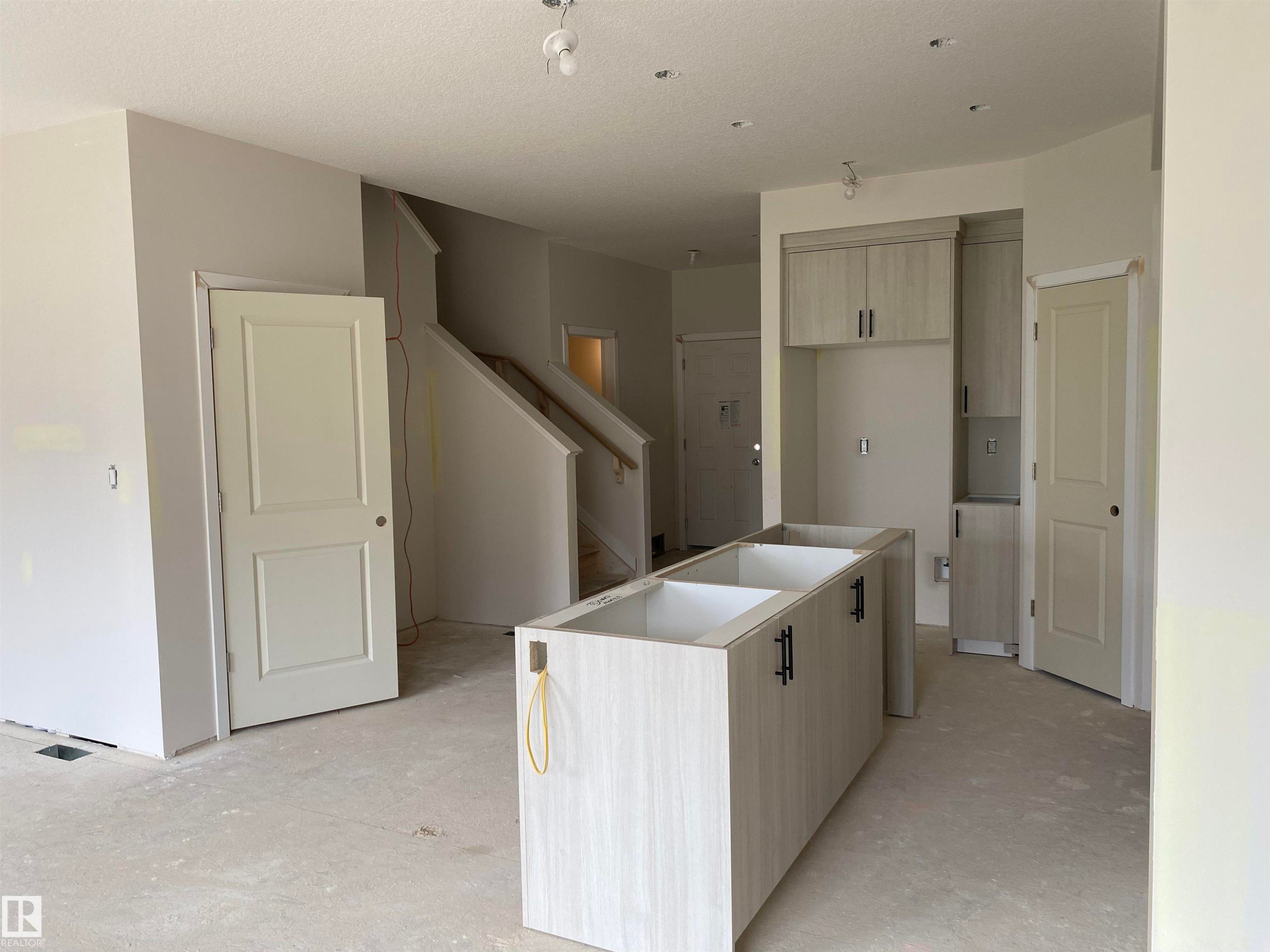2362 Muckleplum Way, Edmonton, AB - Indoor