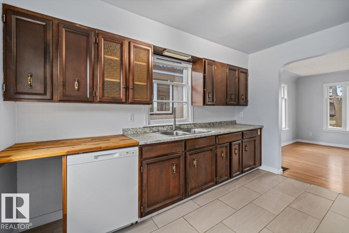 11227 52 Street, Edmonton, AB - Indoor Photo Showing Kitchen With Double Sink