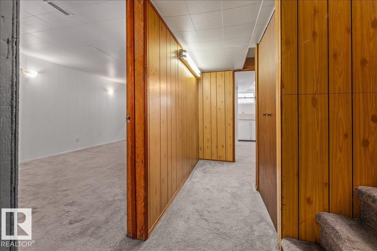 11227 52 Street, Edmonton, AB - Indoor Photo Showing Other Room