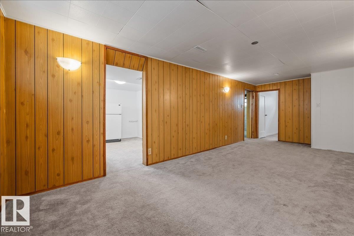 11227 52 Street, Edmonton, AB - Indoor Photo Showing Other Room