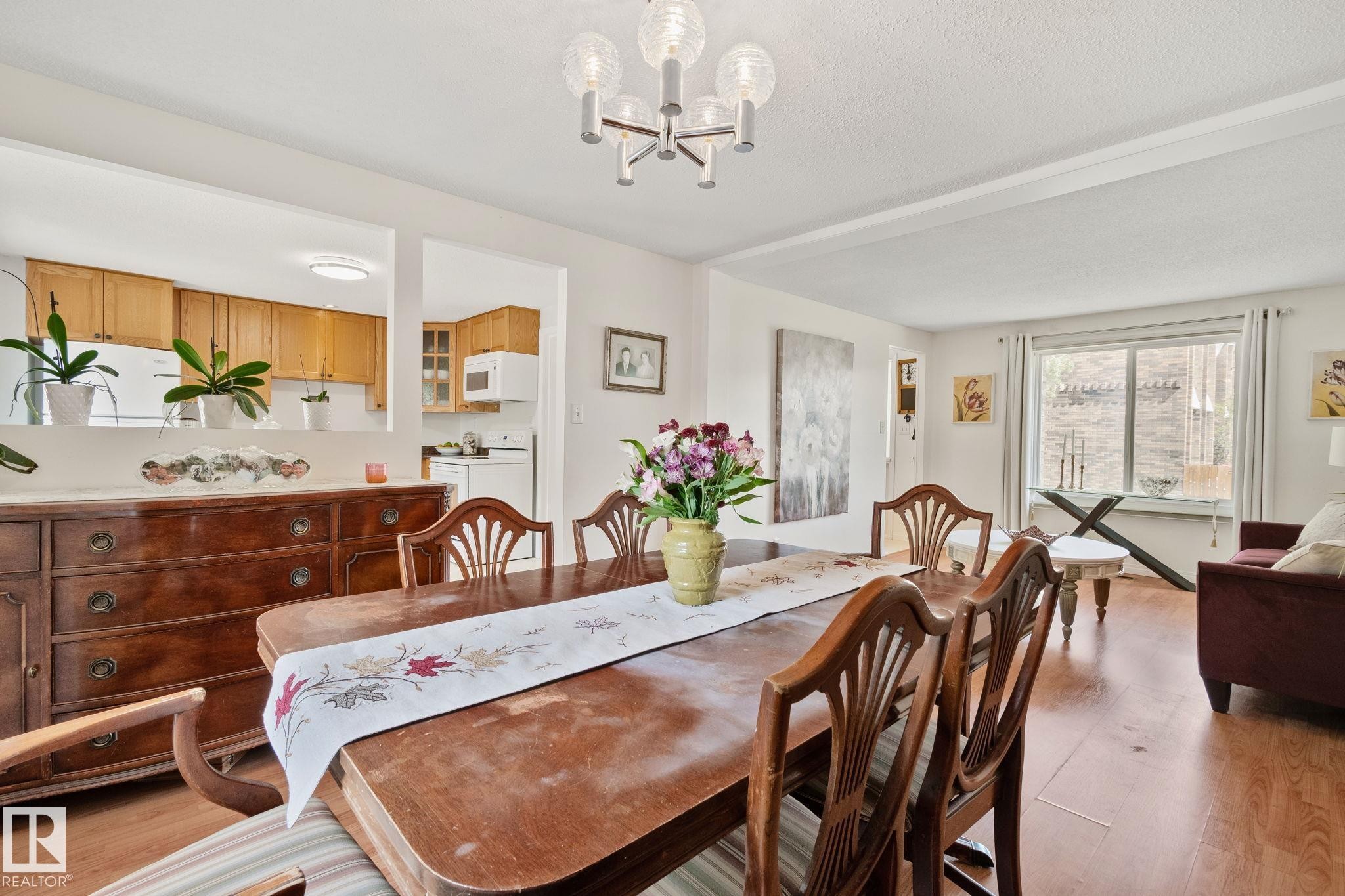 97 Ridgewood Terrace, St. Albert, AB - Indoor Photo Showing Dining Room