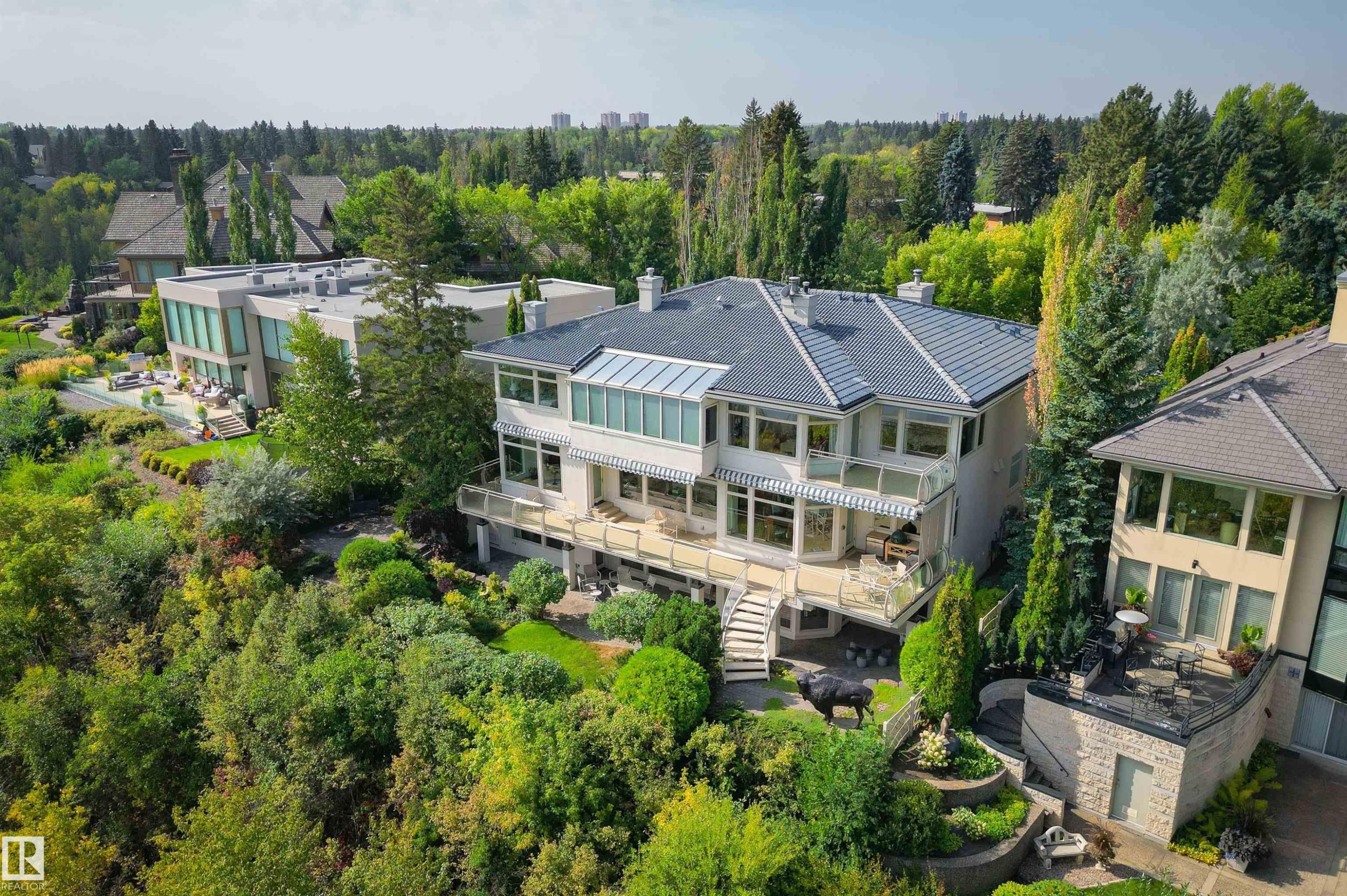 28 Riverside Crescent, Edmonton, AB - Outdoor