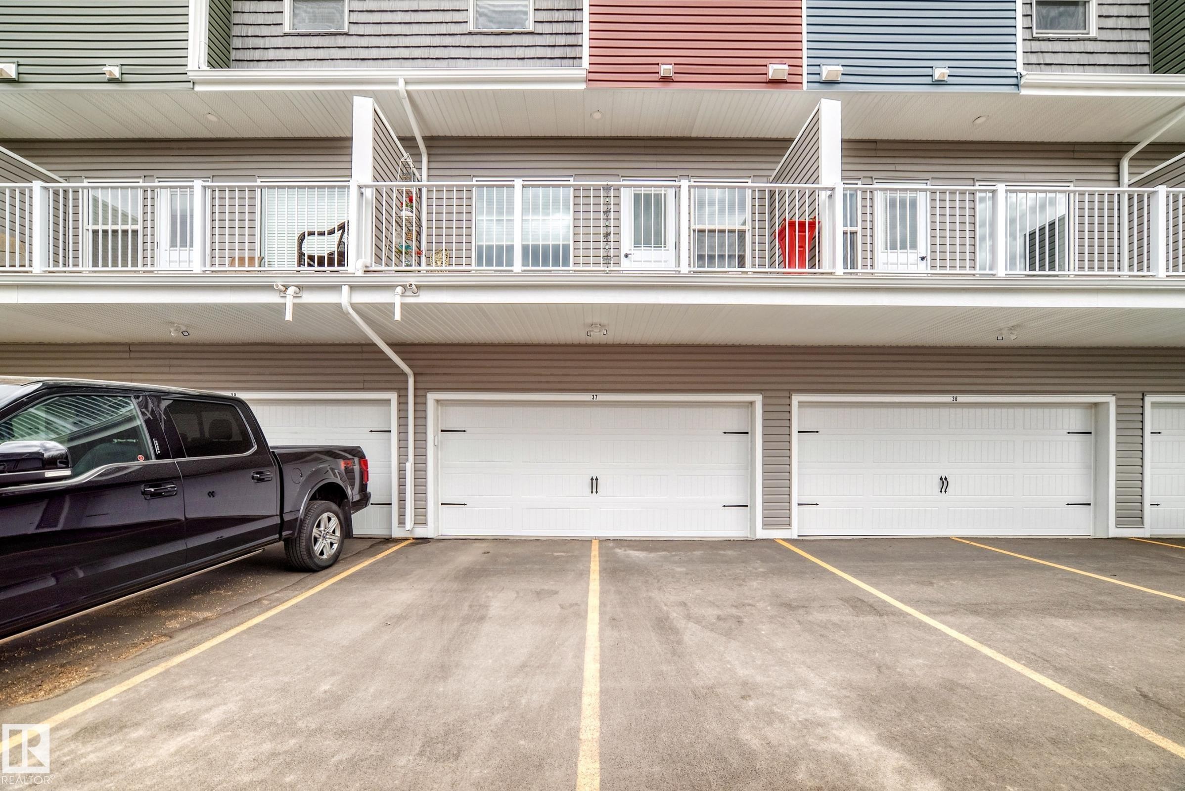 37 150 Everitt Dr, St. Albert, AB - Photo Showing Garage