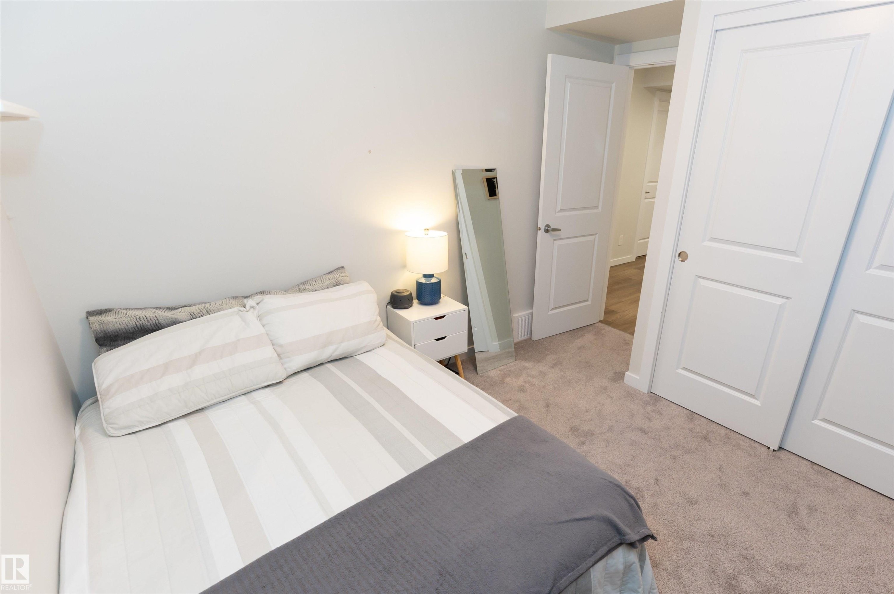 6078 Naden Landing, Edmonton, AB - Indoor Photo Showing Bedroom