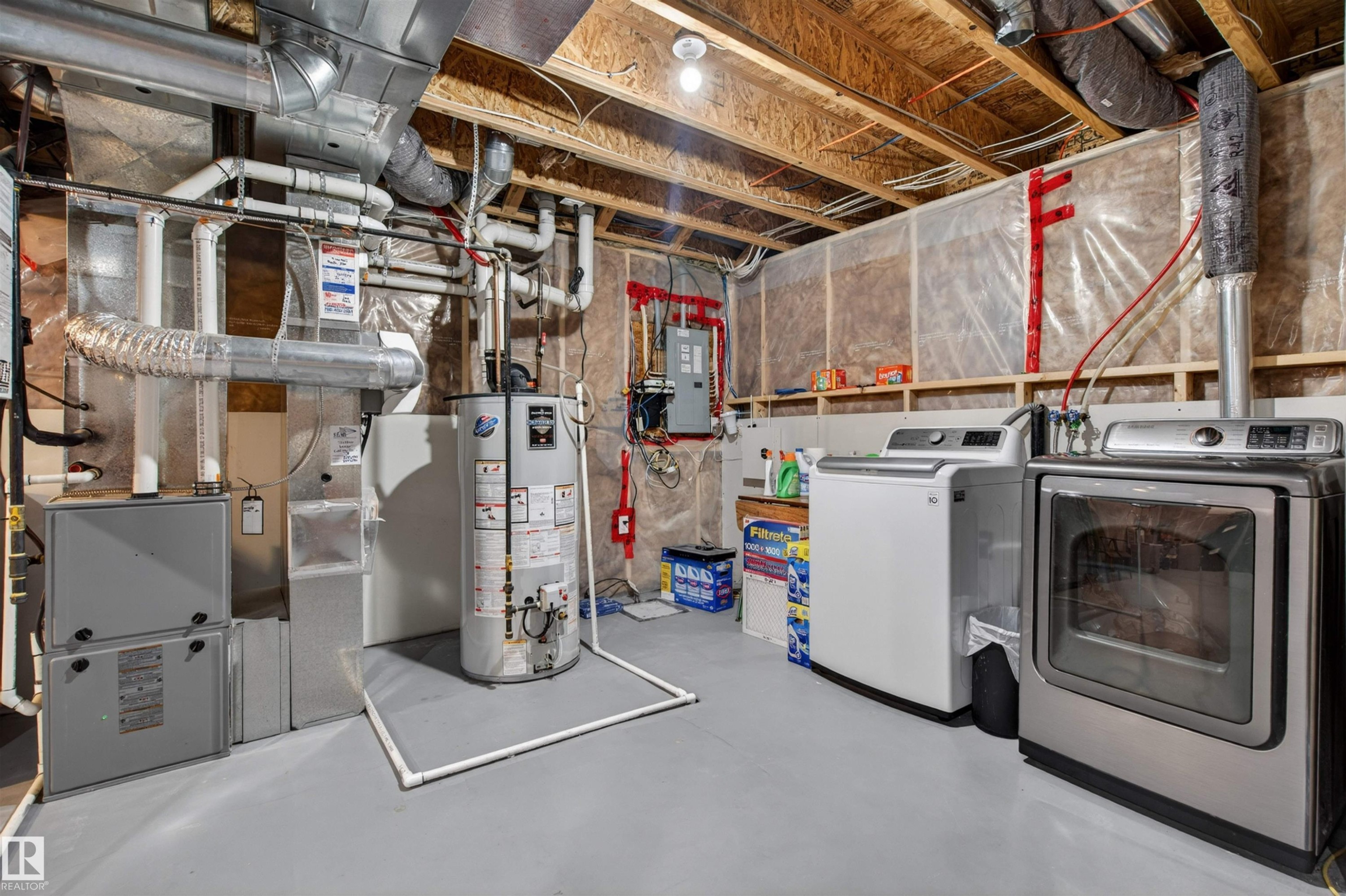 41 Tribute Common, Spruce Grove, AB - Indoor Photo Showing Laundry Room