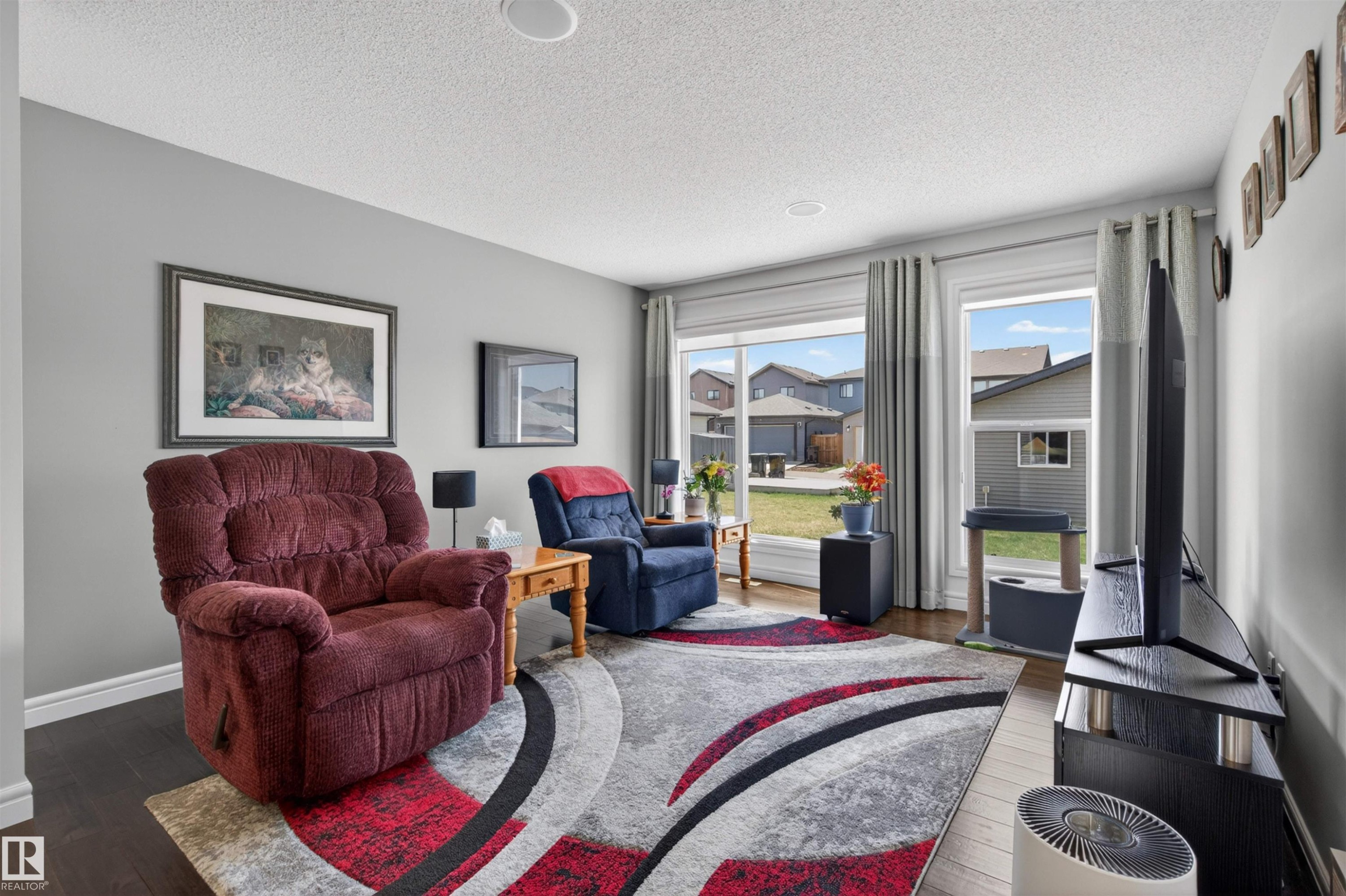 41 Tribute Common, Spruce Grove, AB - Indoor Photo Showing Living Room