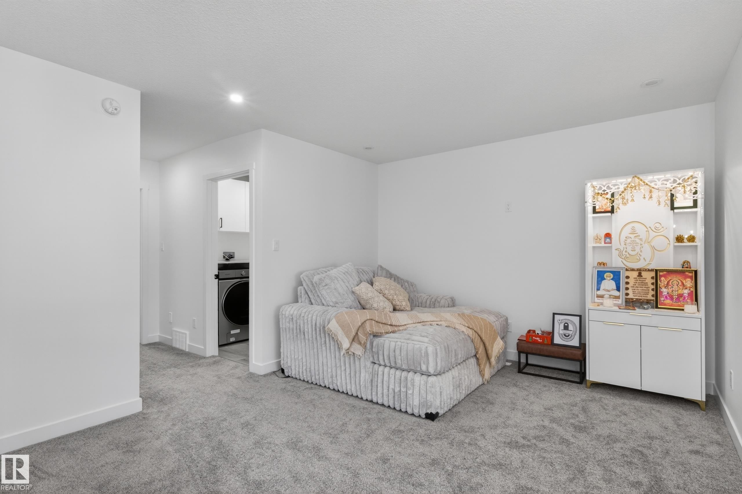 1412 11 Avenue, Edmonton, AB - Indoor Photo Showing Bedroom
