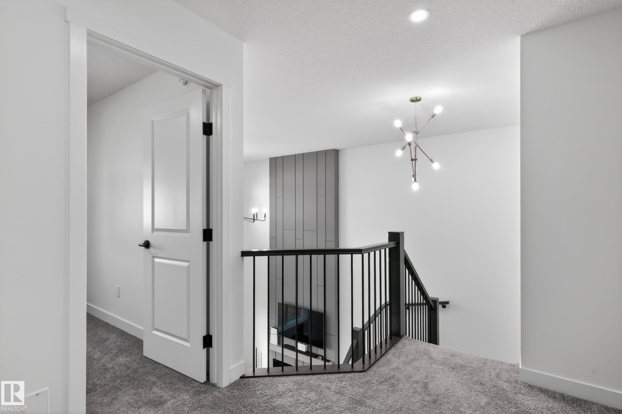 1412 11 Avenue, Edmonton, AB - Indoor Photo Showing Other Room
