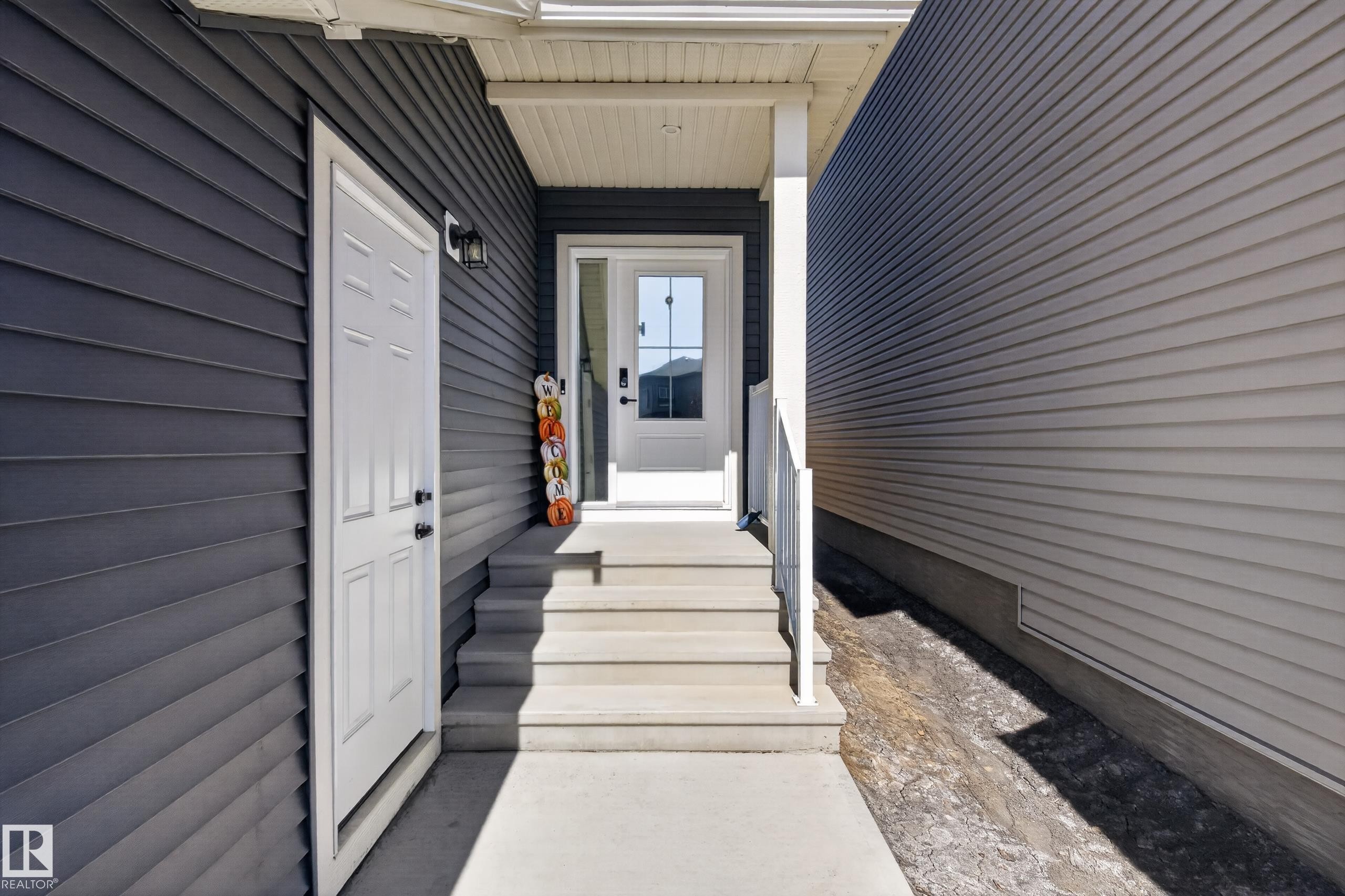 1412 11 Avenue, Edmonton, AB - Outdoor With Exterior