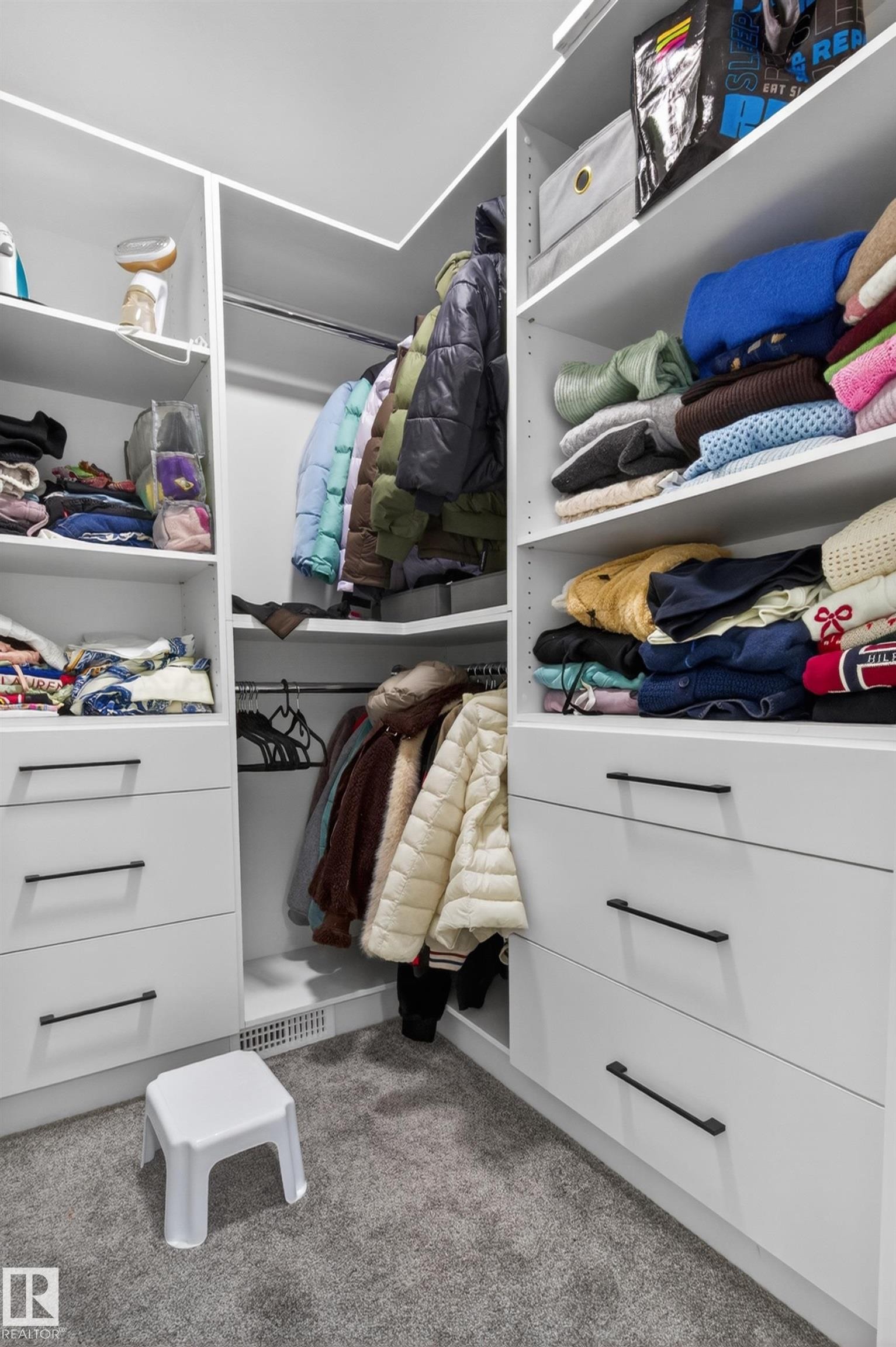 1412 11 Avenue, Edmonton, AB - Indoor With Storage