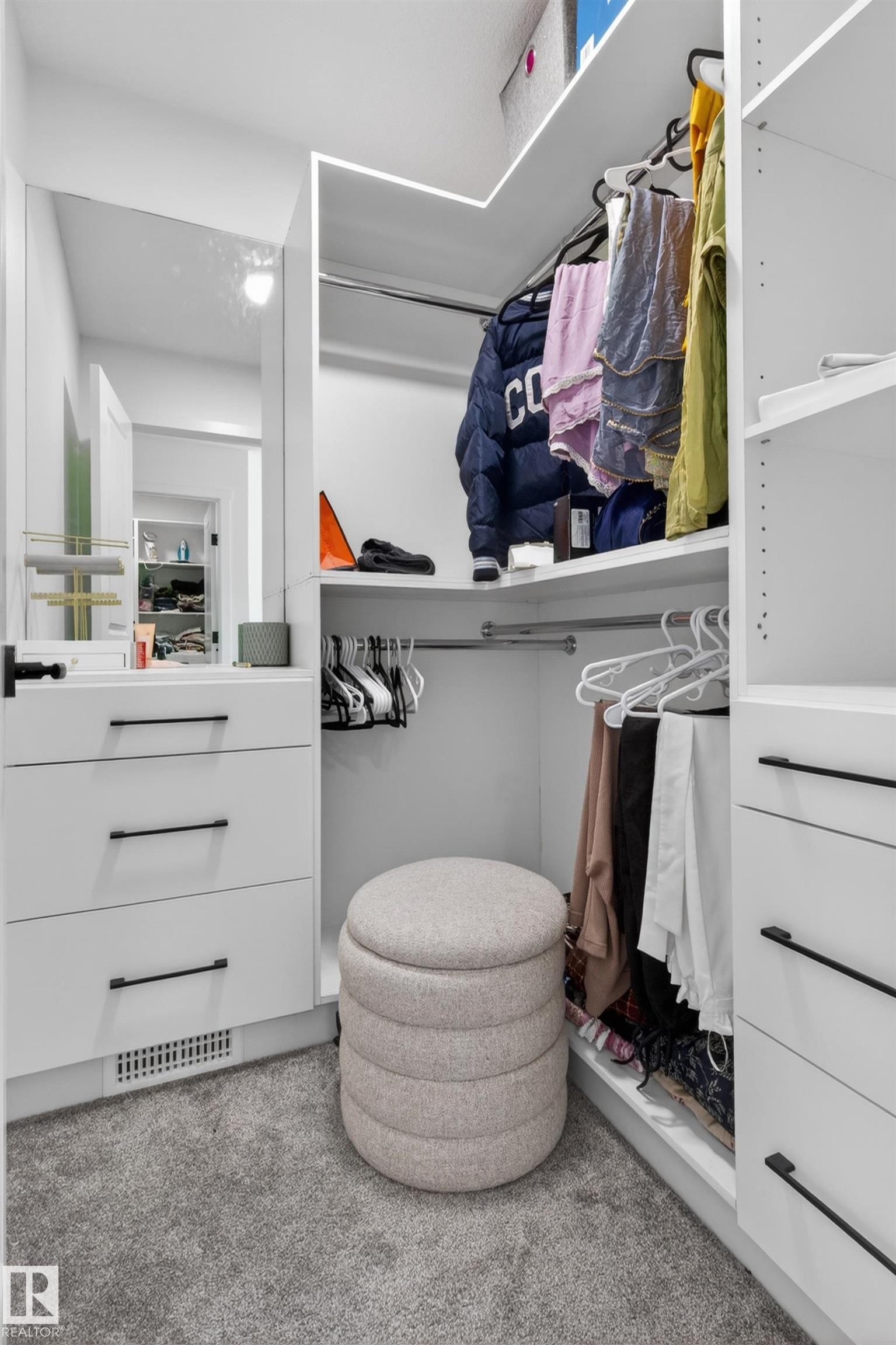 1412 11 Avenue, Edmonton, AB - Indoor With Storage