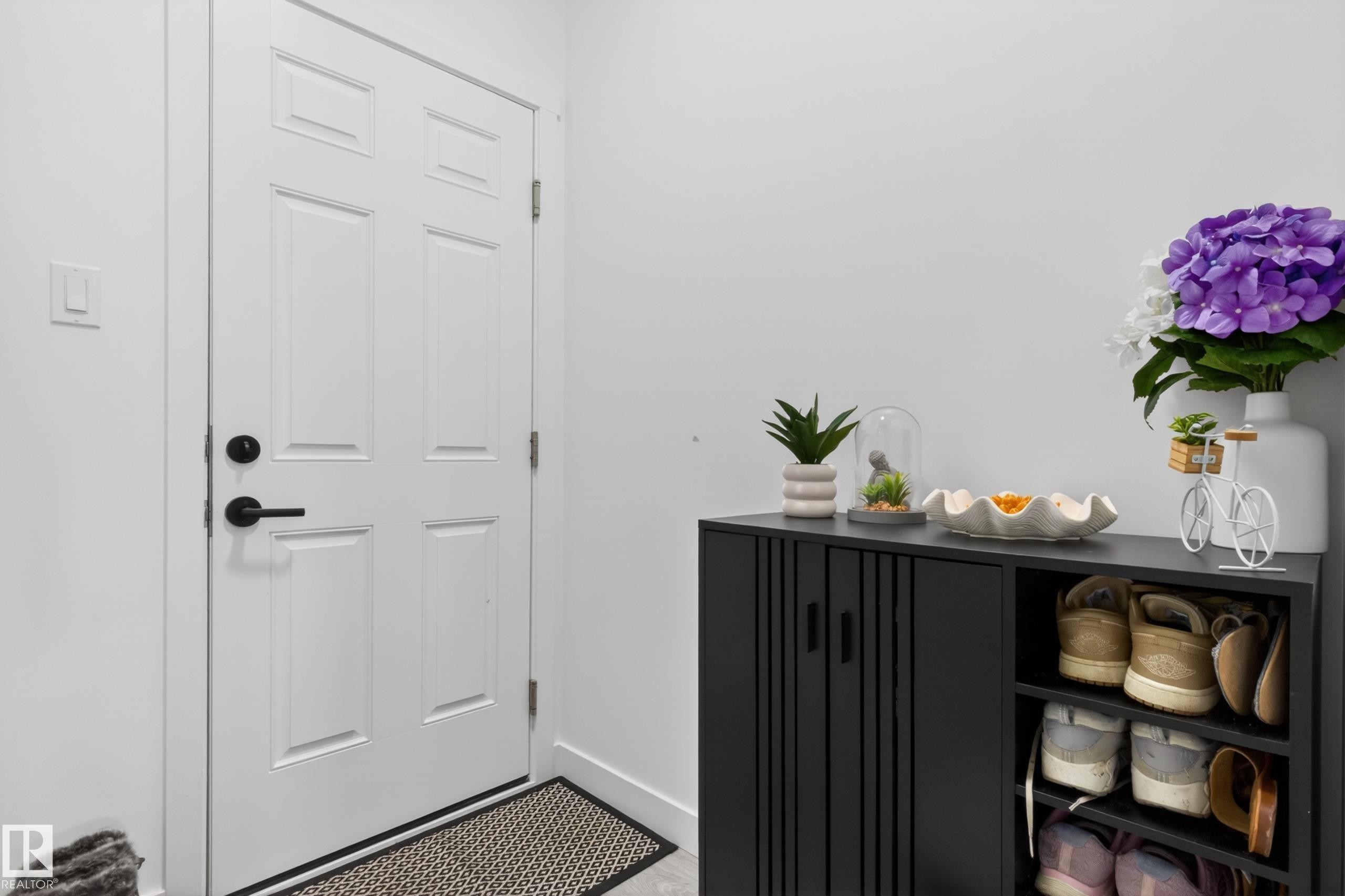 1412 11 Avenue, Edmonton, AB - Indoor Photo Showing Other Room