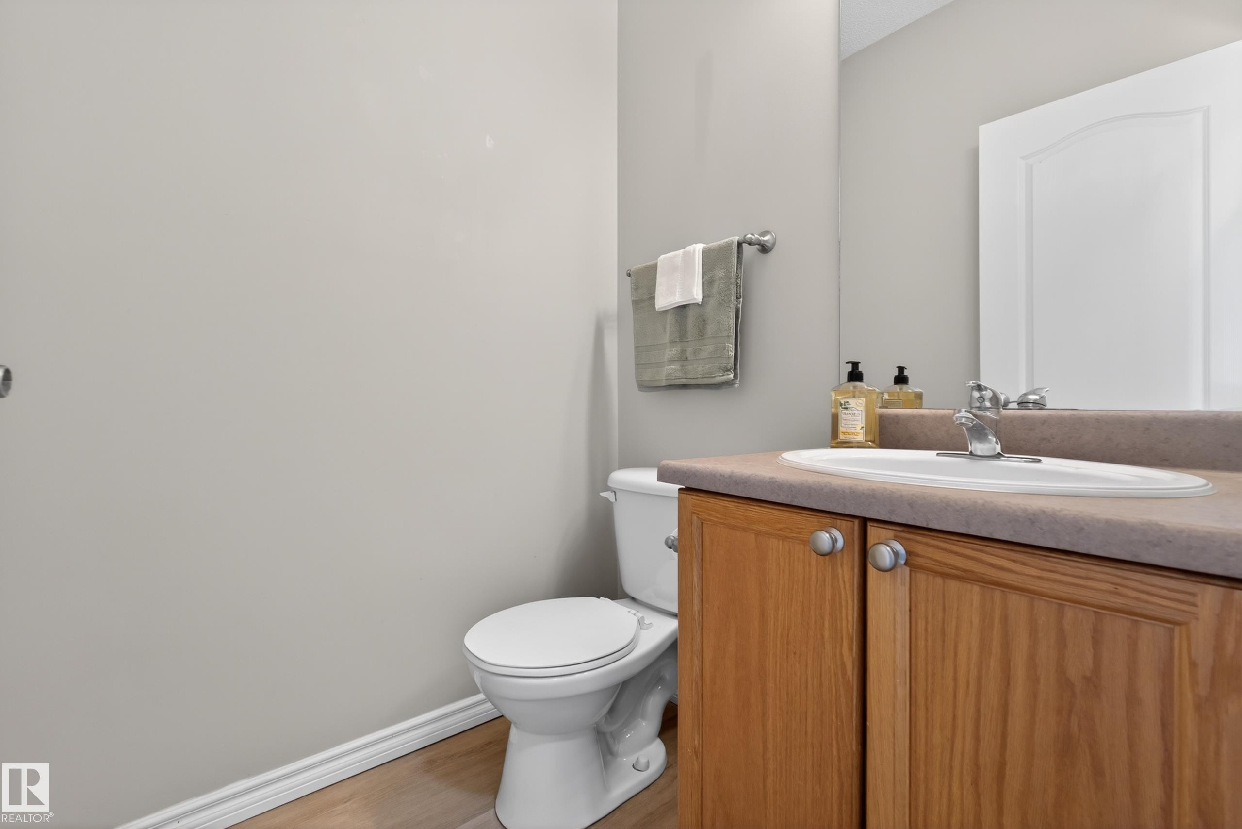 28 1780 Glastonbury Boulevard, Edmonton, AB - Indoor Photo Showing Bathroom