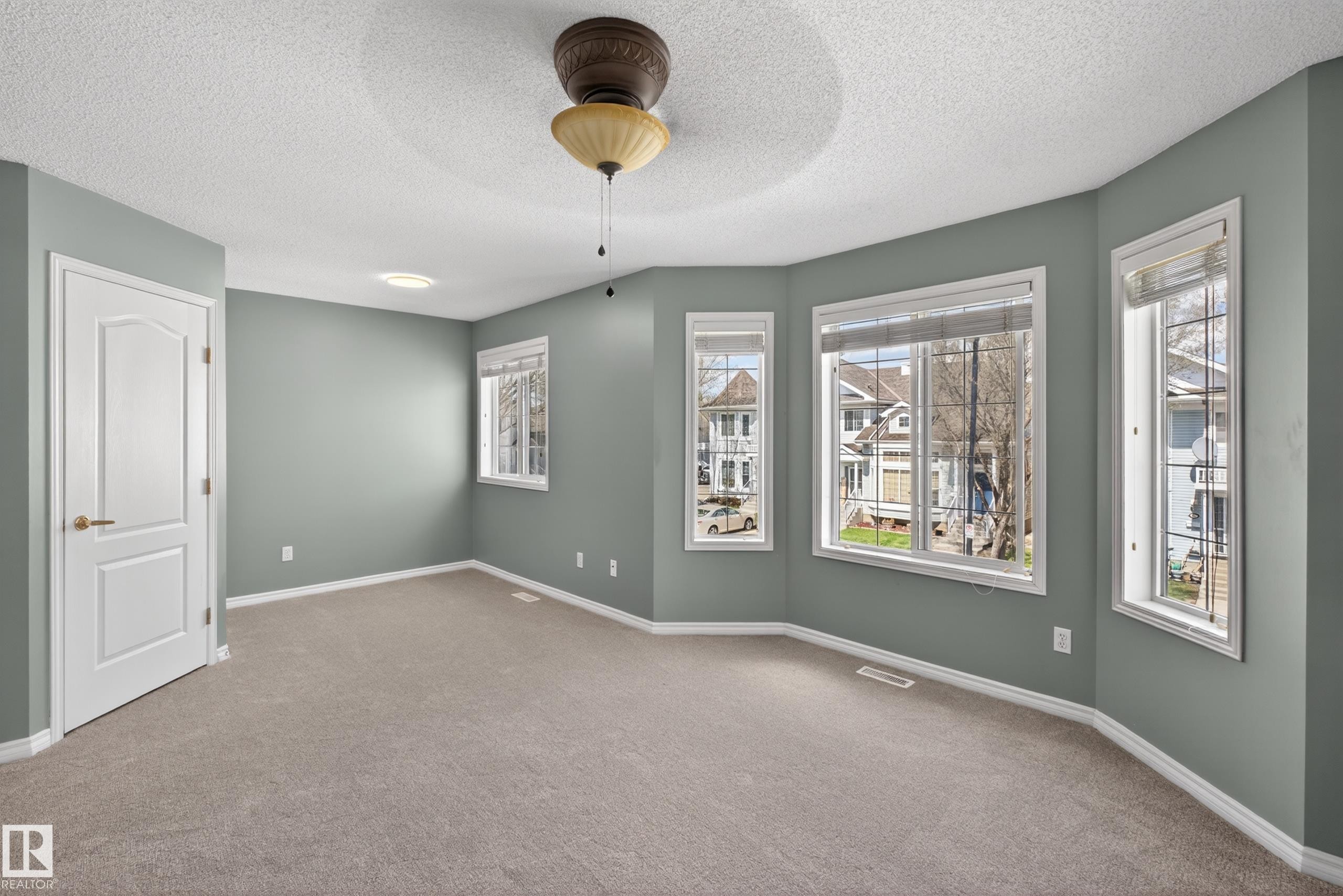 28 1780 Glastonbury Boulevard, Edmonton, AB - Indoor Photo Showing Other Room