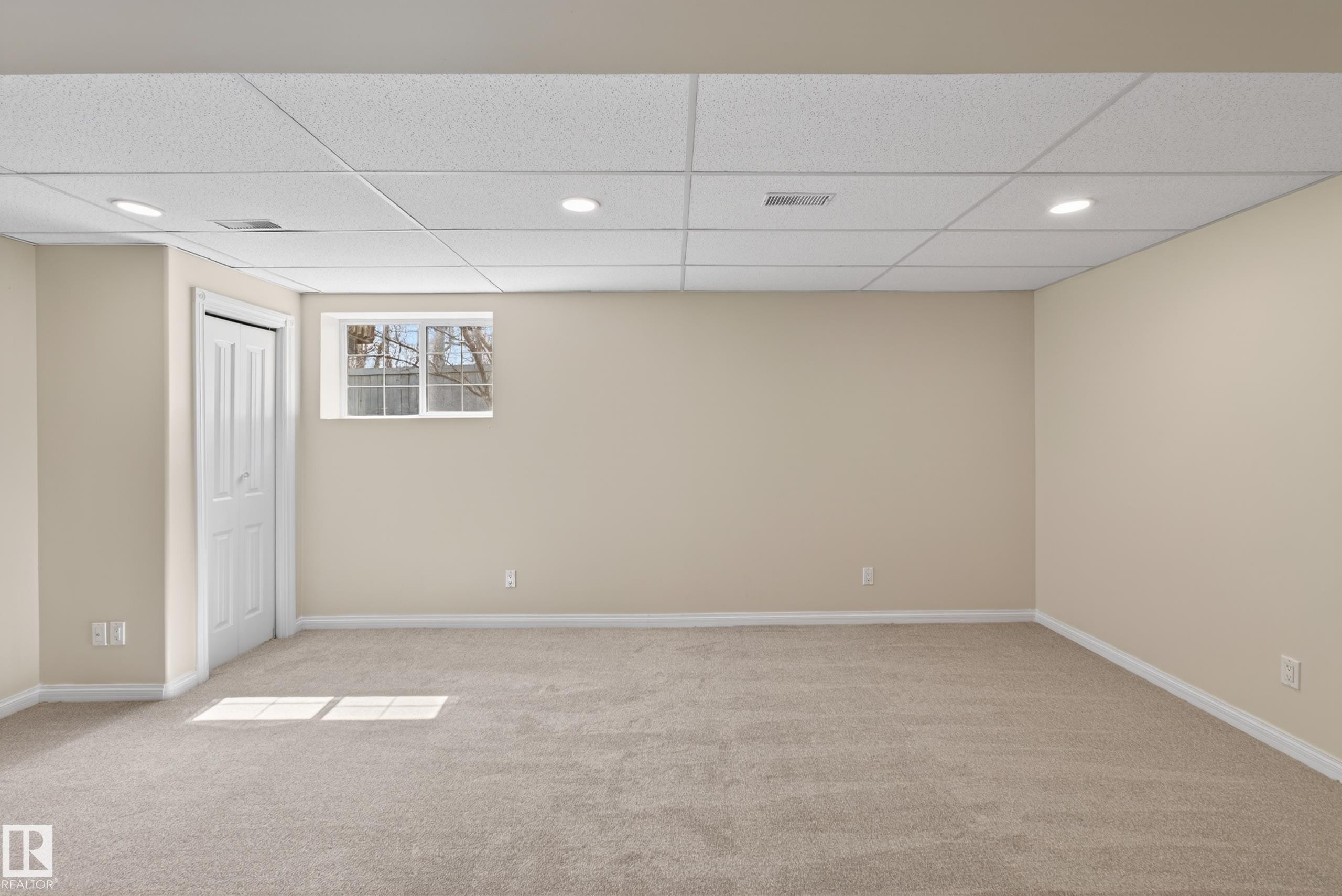 28 1780 Glastonbury Boulevard, Edmonton, AB - Indoor Photo Showing Other Room