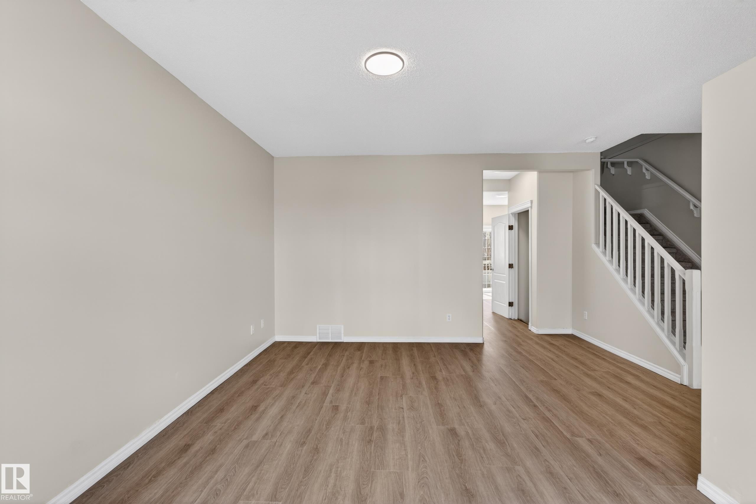 28 1780 Glastonbury Boulevard, Edmonton, AB - Indoor Photo Showing Other Room