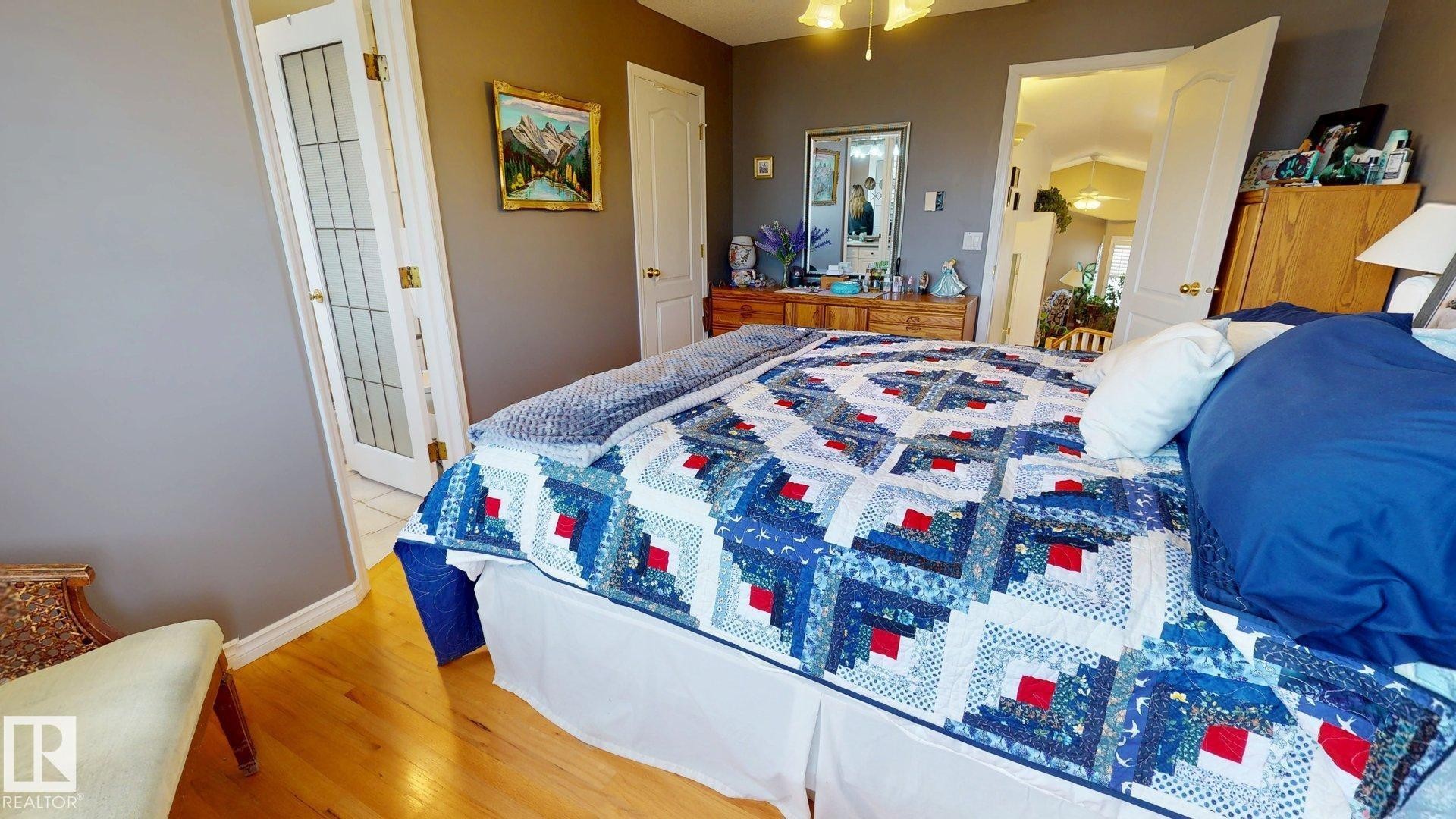 29 Second Avenue, Ardrossan, AB - Indoor Photo Showing Bedroom