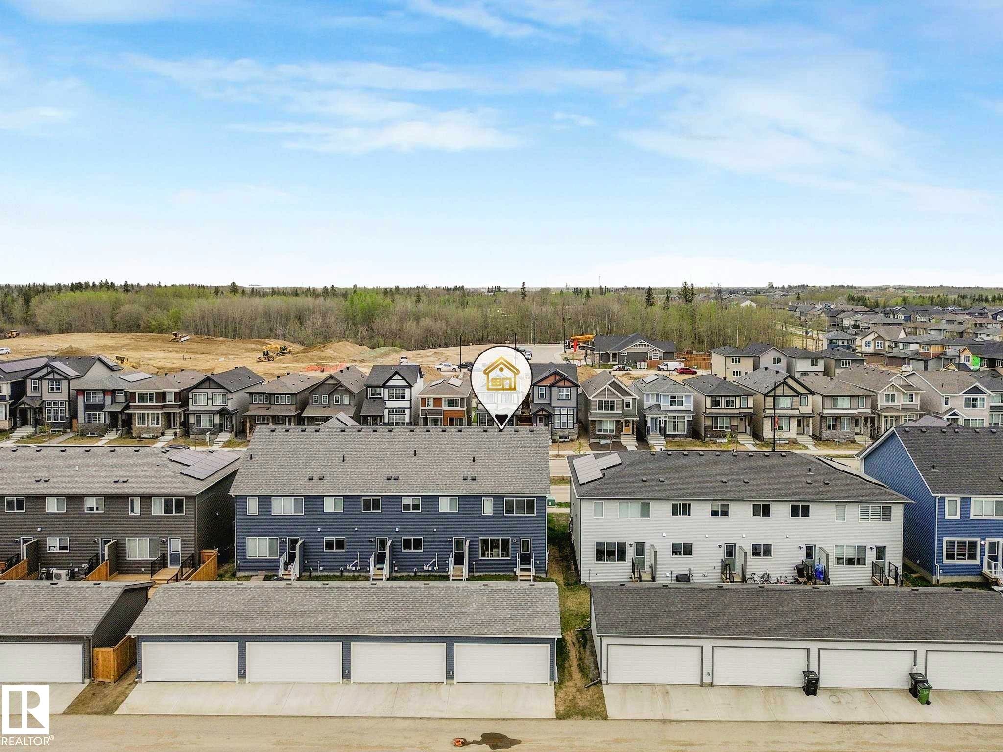 2426 Trumpeter Way, Edmonton, AB - Outdoor