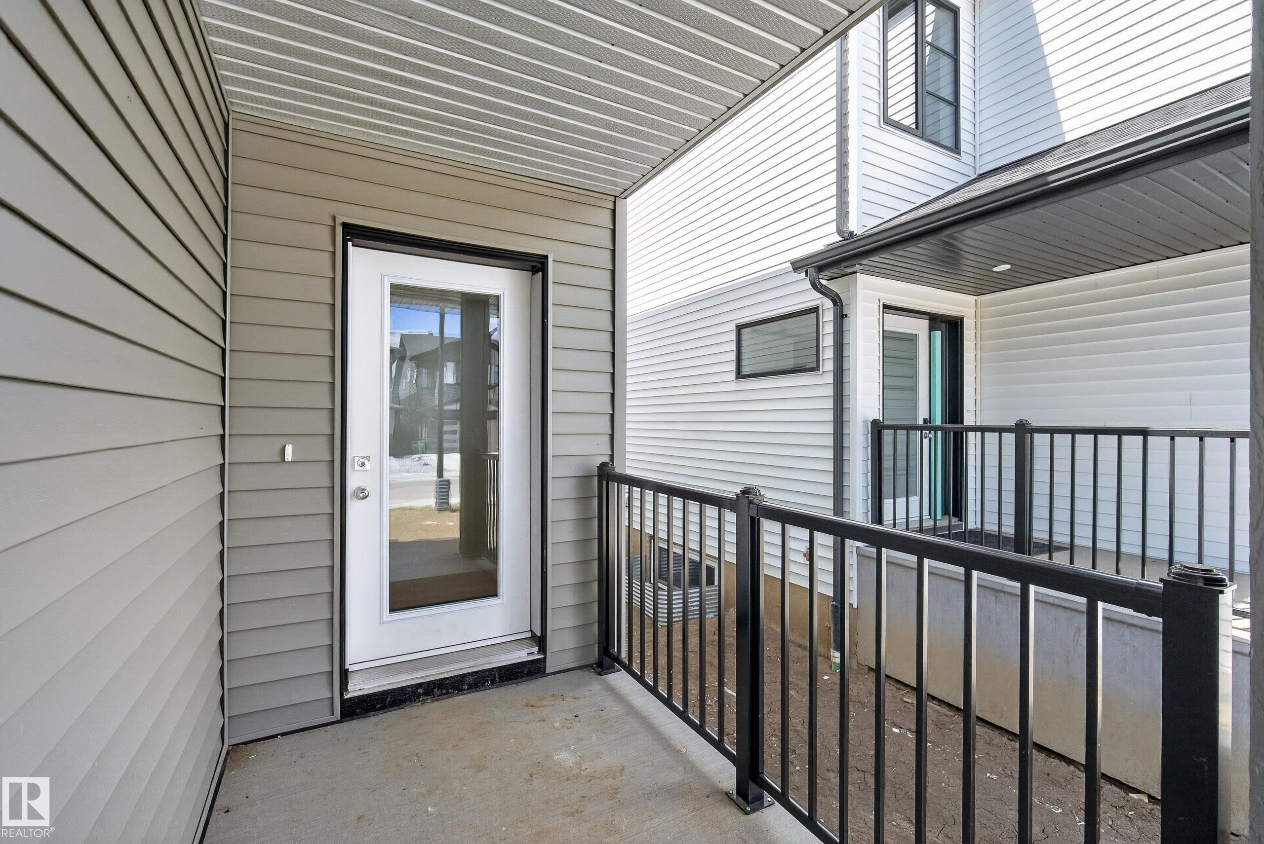 7089 Kiviaq Crescent, Edmonton, AB - Outdoor With Exterior